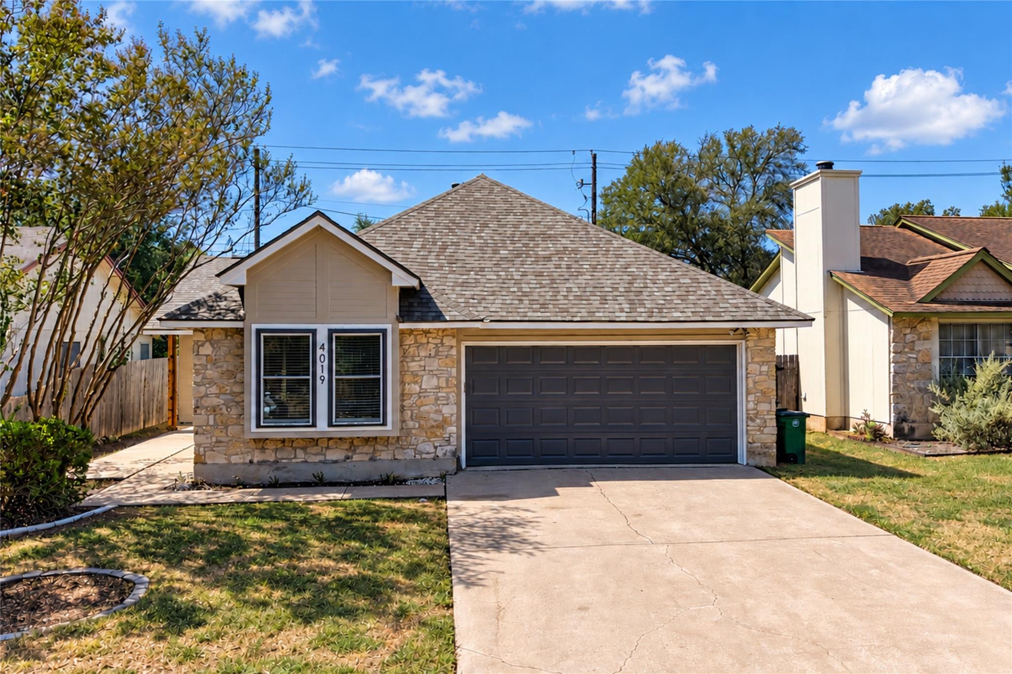 4019 Alexandria DR