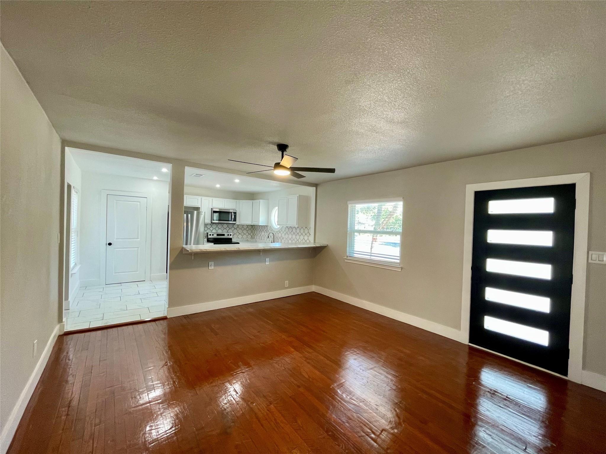 1109 Brentwood ST #A — photo 4