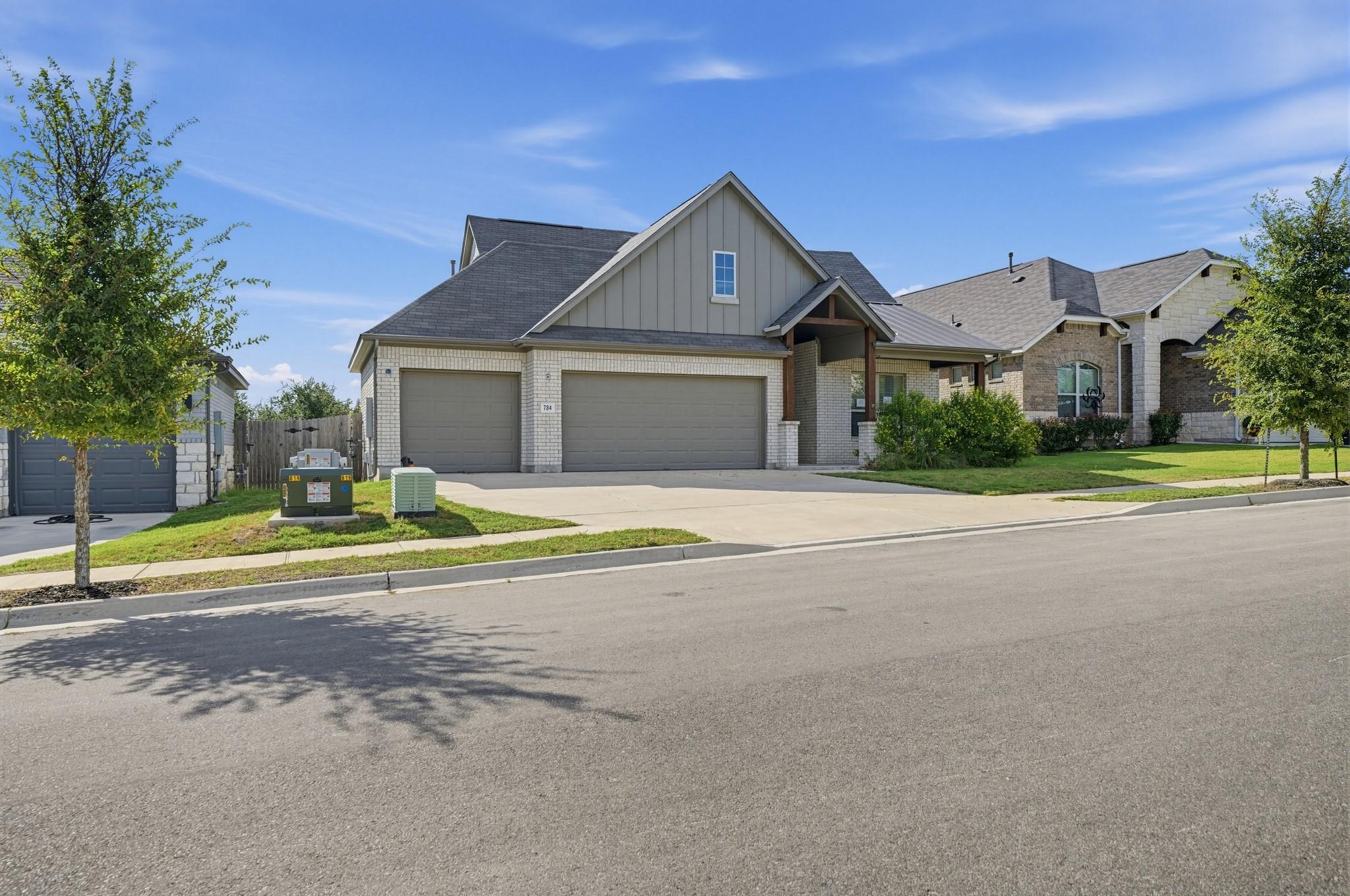 734 Treadwell LN — photo 3