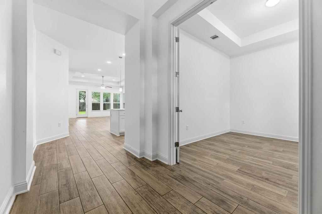 5209 Mandevilla DR — photo 5