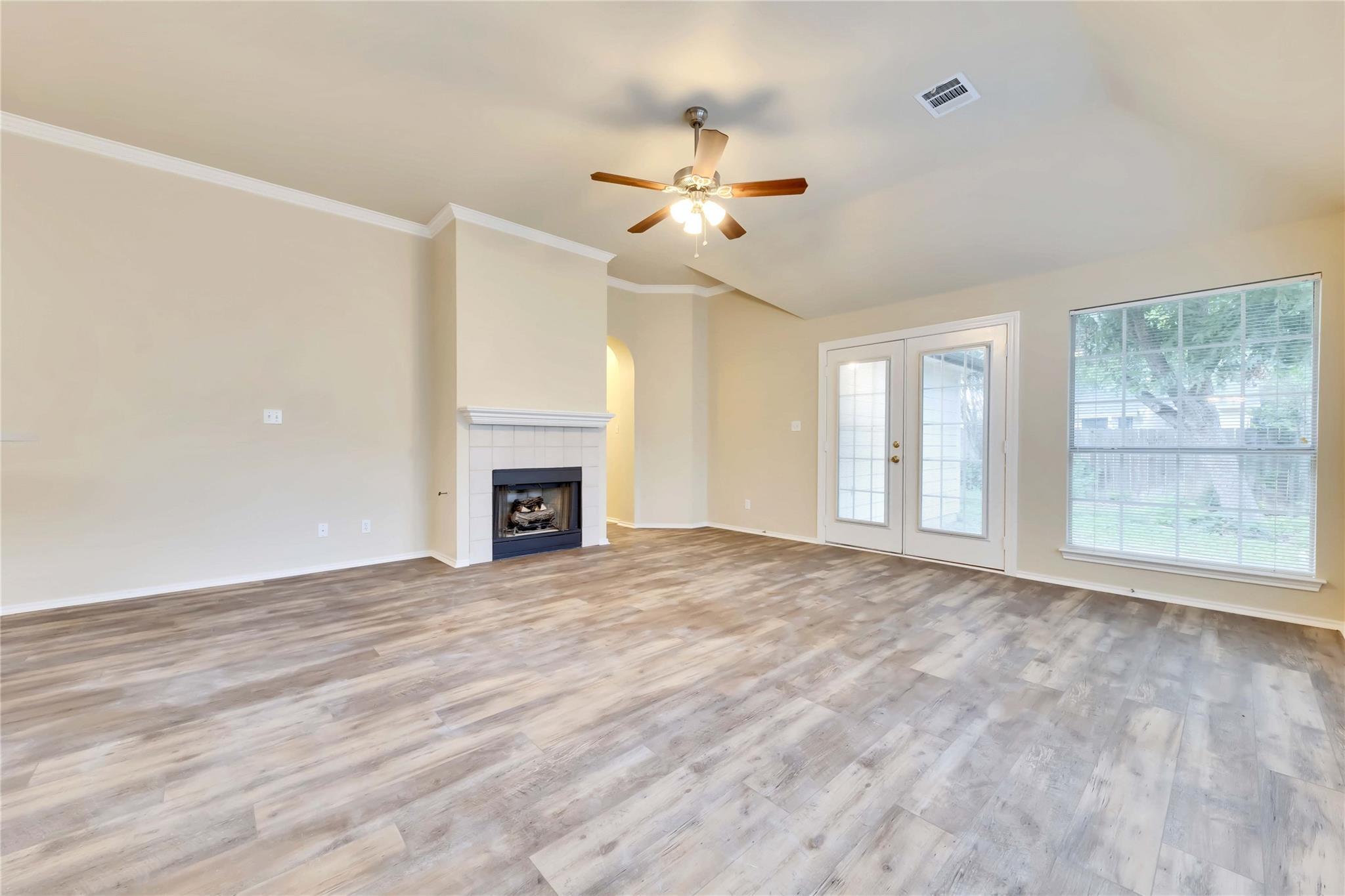 2204 Grove DR — photo 5