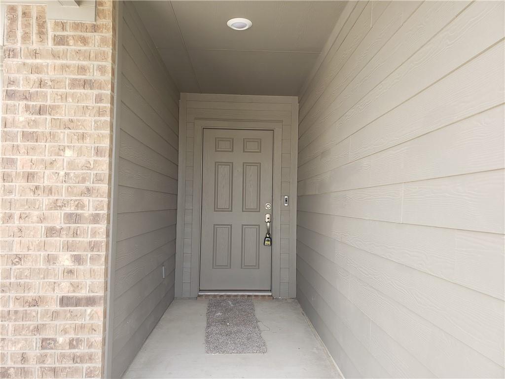 109 Red Buckeye ST — photo 4