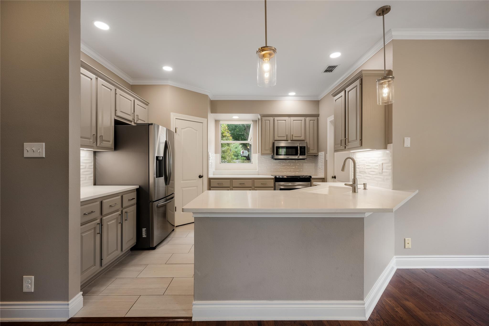 319 Copperleaf RD — photo 3