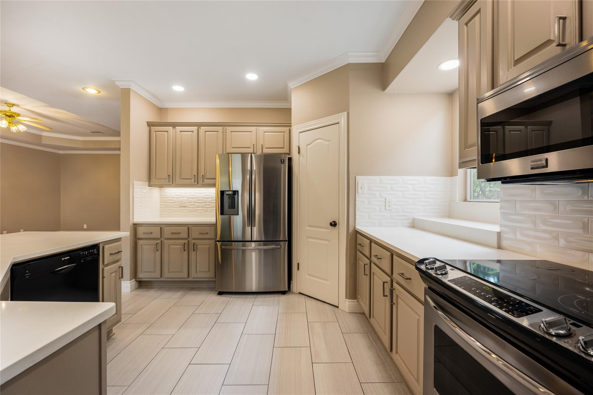 319 Copperleaf RD — photo 4