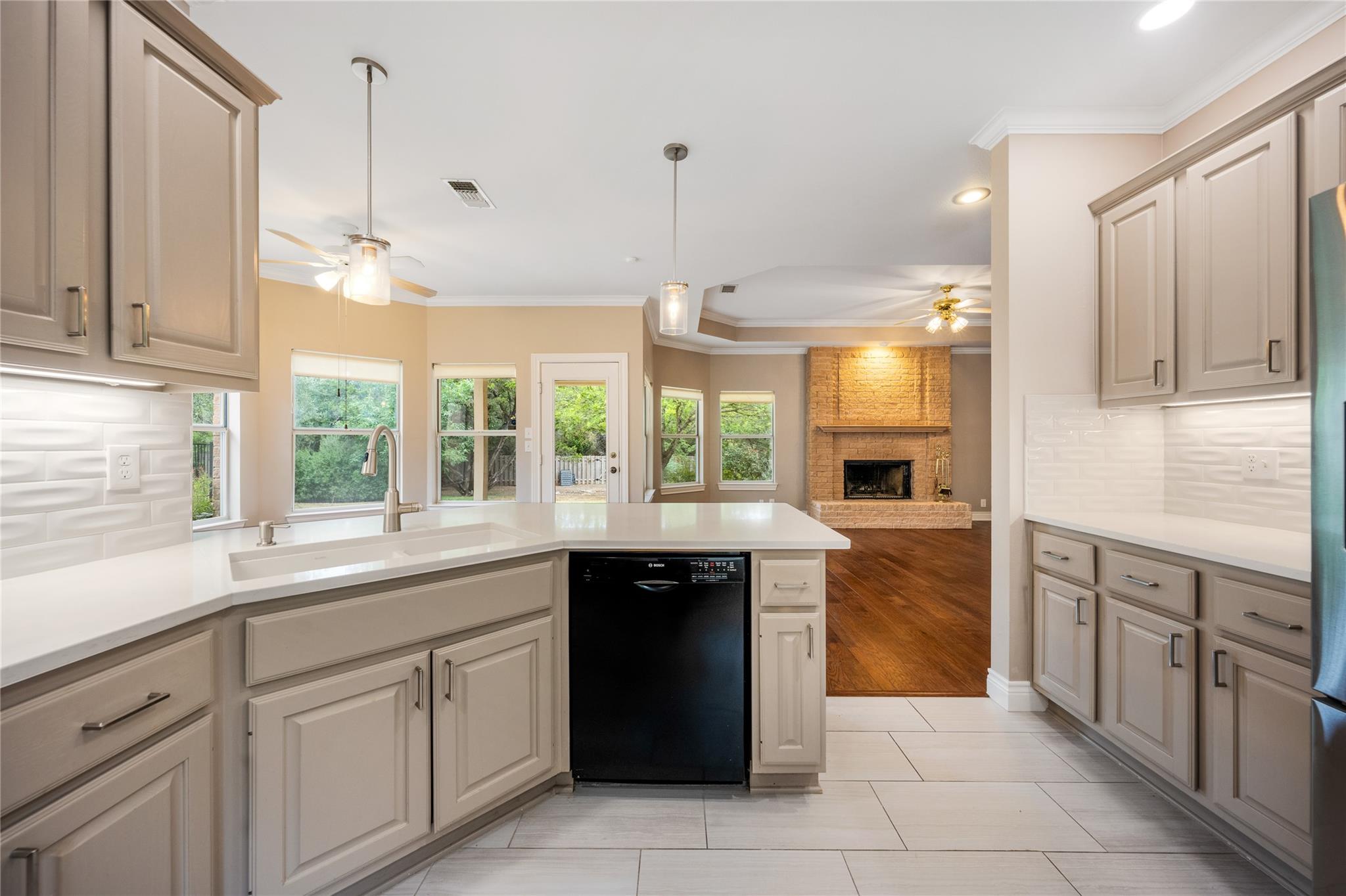 319 Copperleaf RD — photo 5