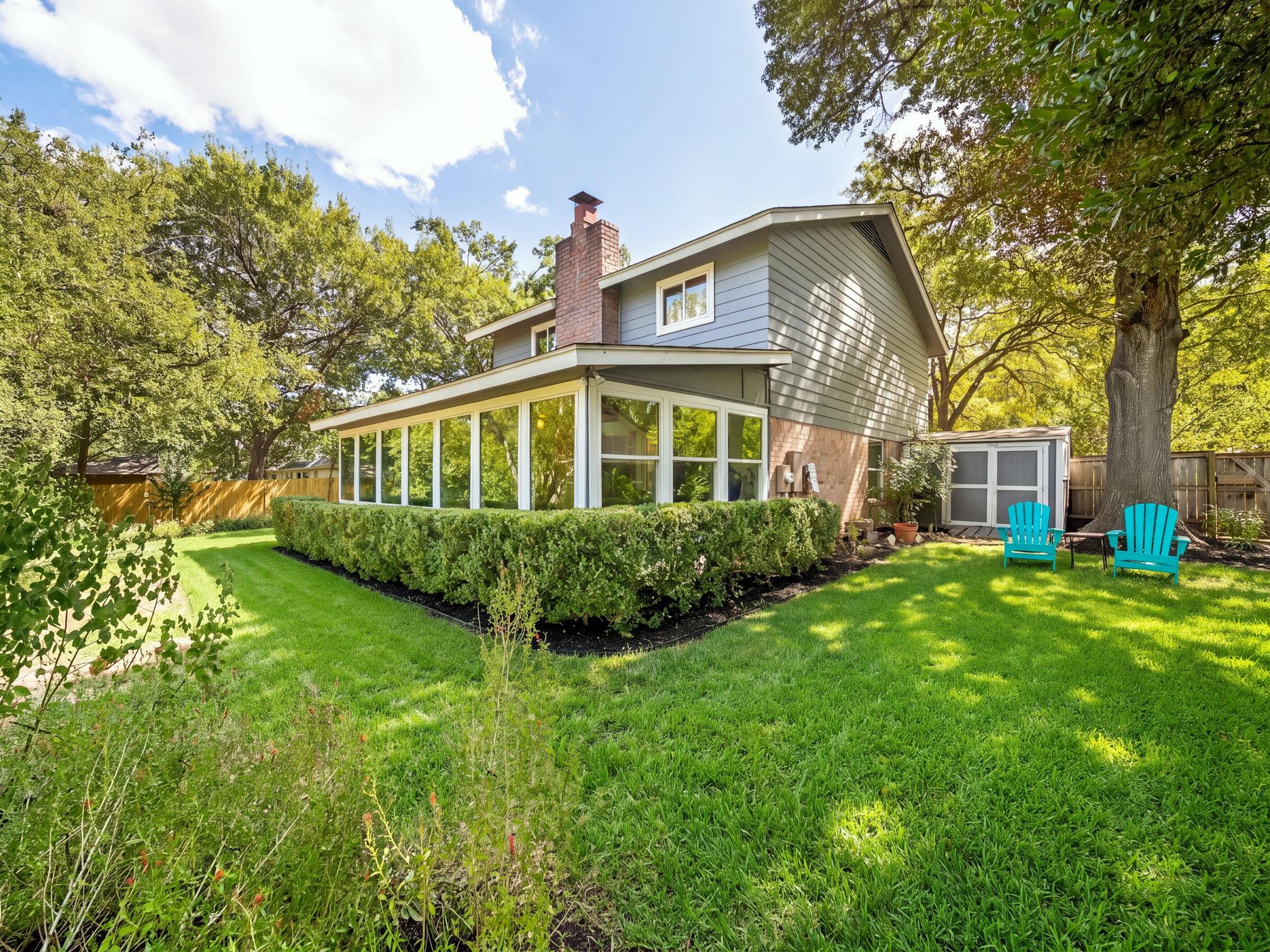 2406 Lancaster DR