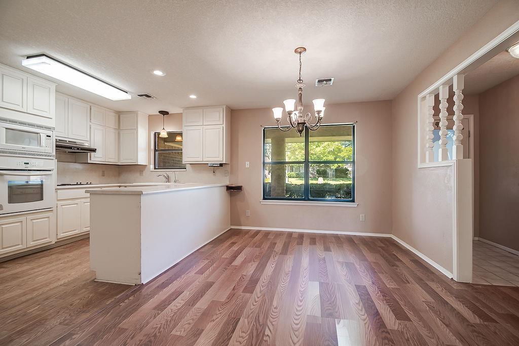 208 Edgewood DR — photo 5