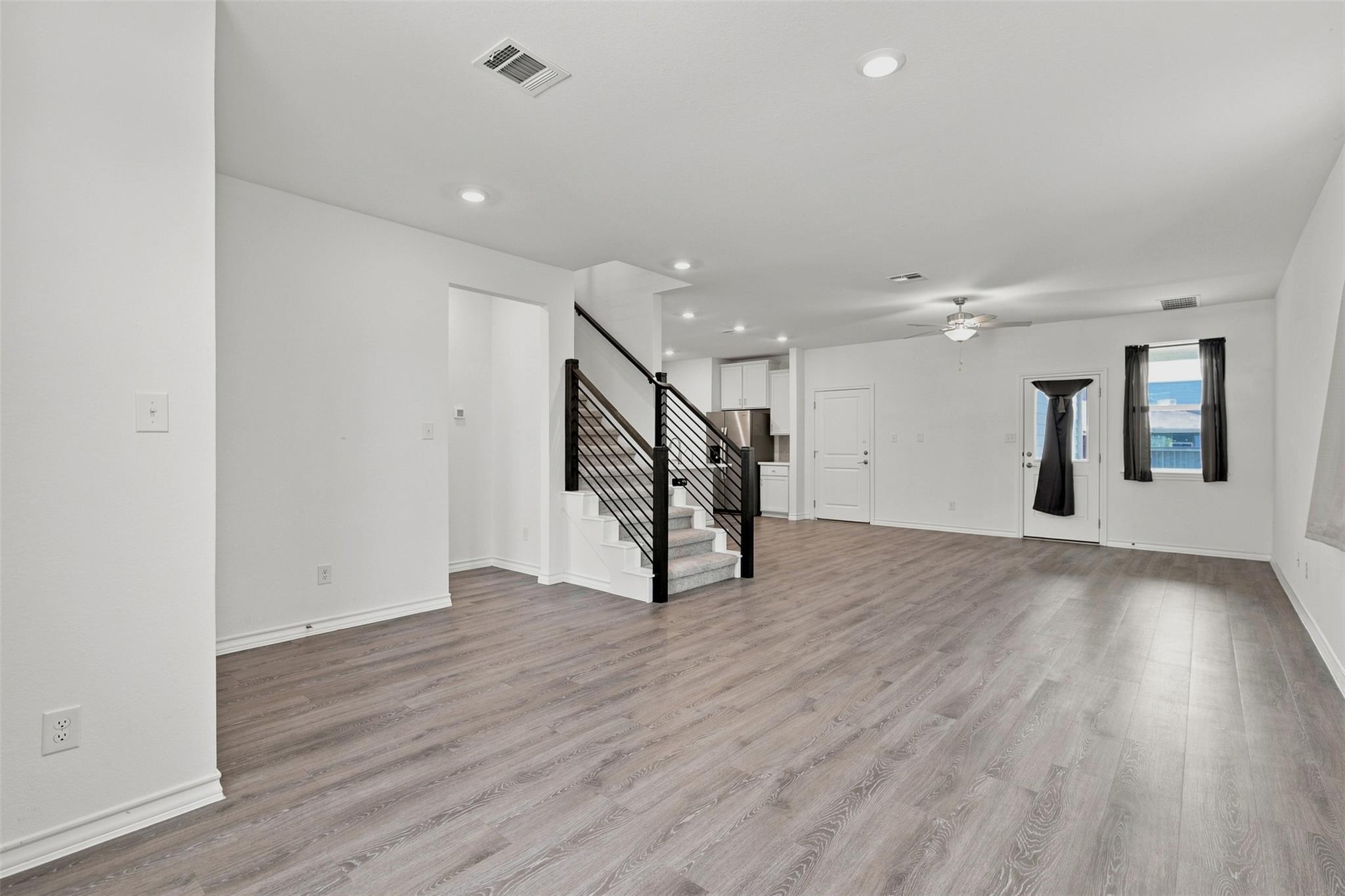 102 Gracie WAY — photo 4