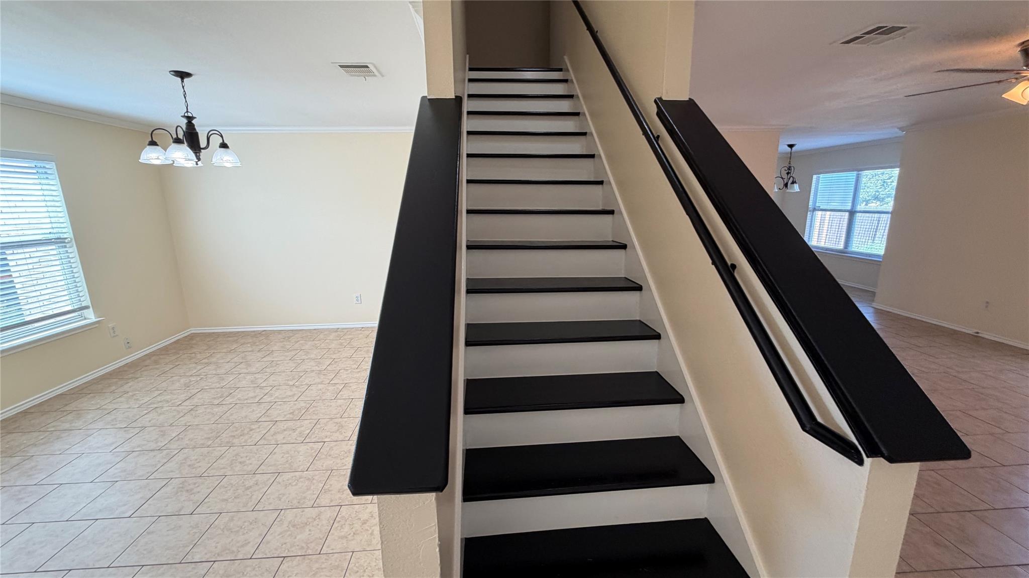 2203 Bluebonnet DR — photo 4