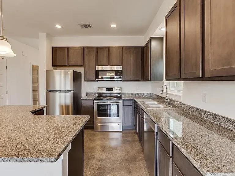 206 Topaz #1502 — photo 3
