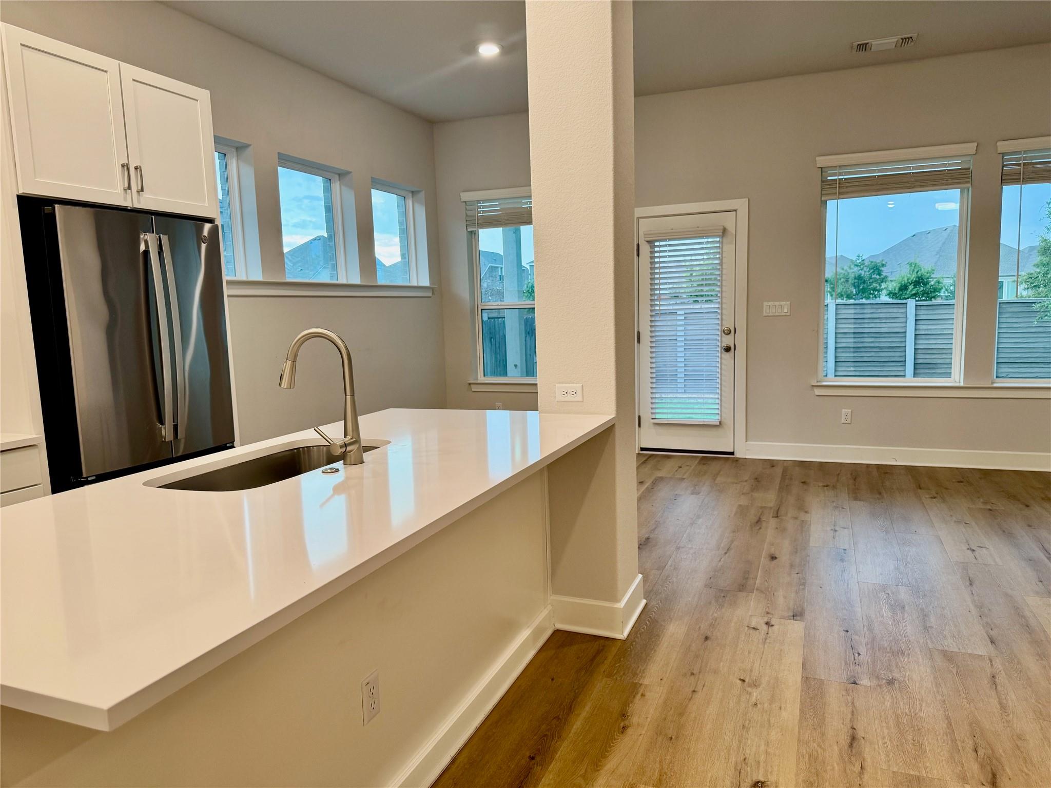 509 Three Feathers CT — photo 4