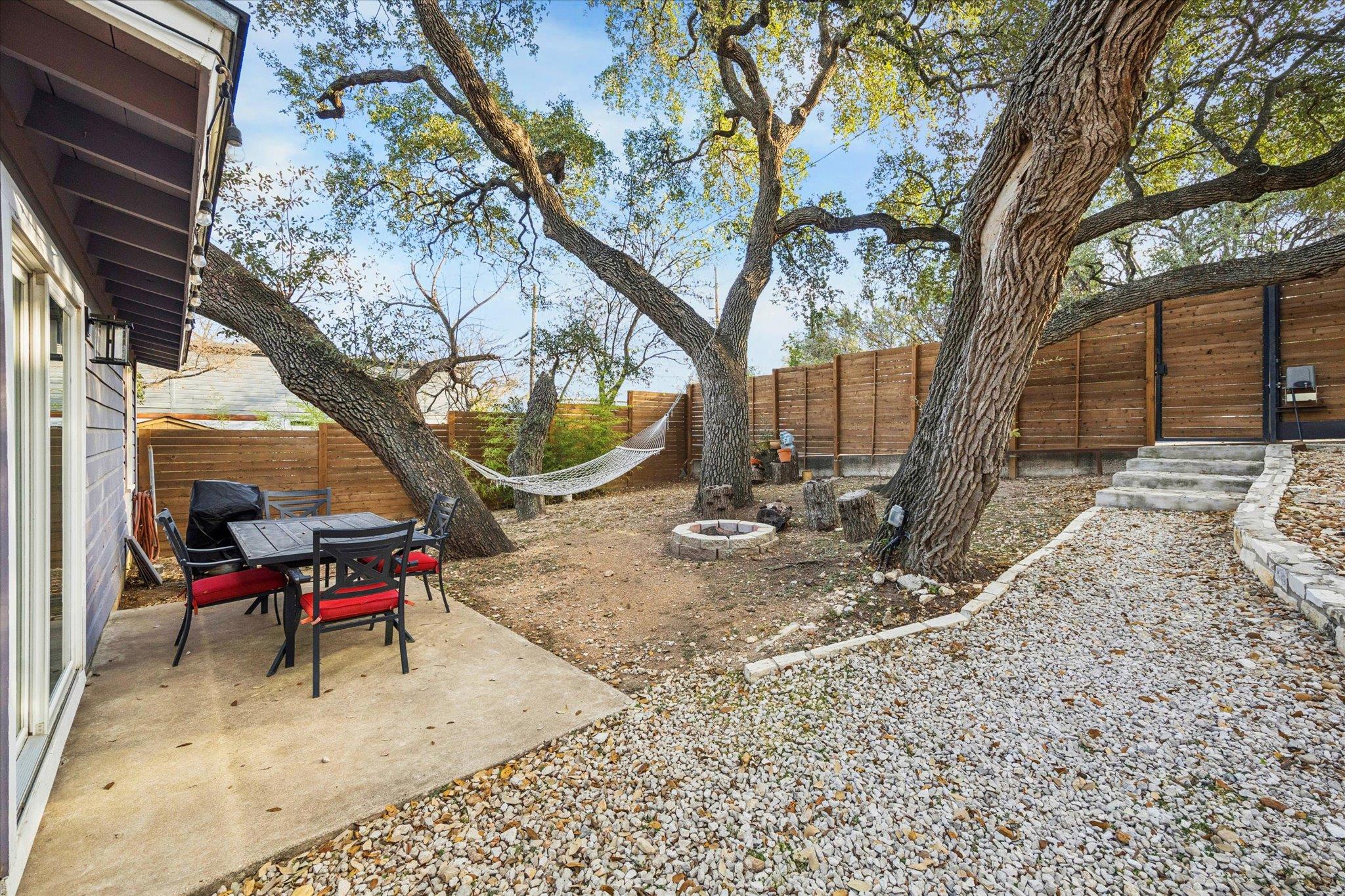 211 Lessin LN #C — photo 3