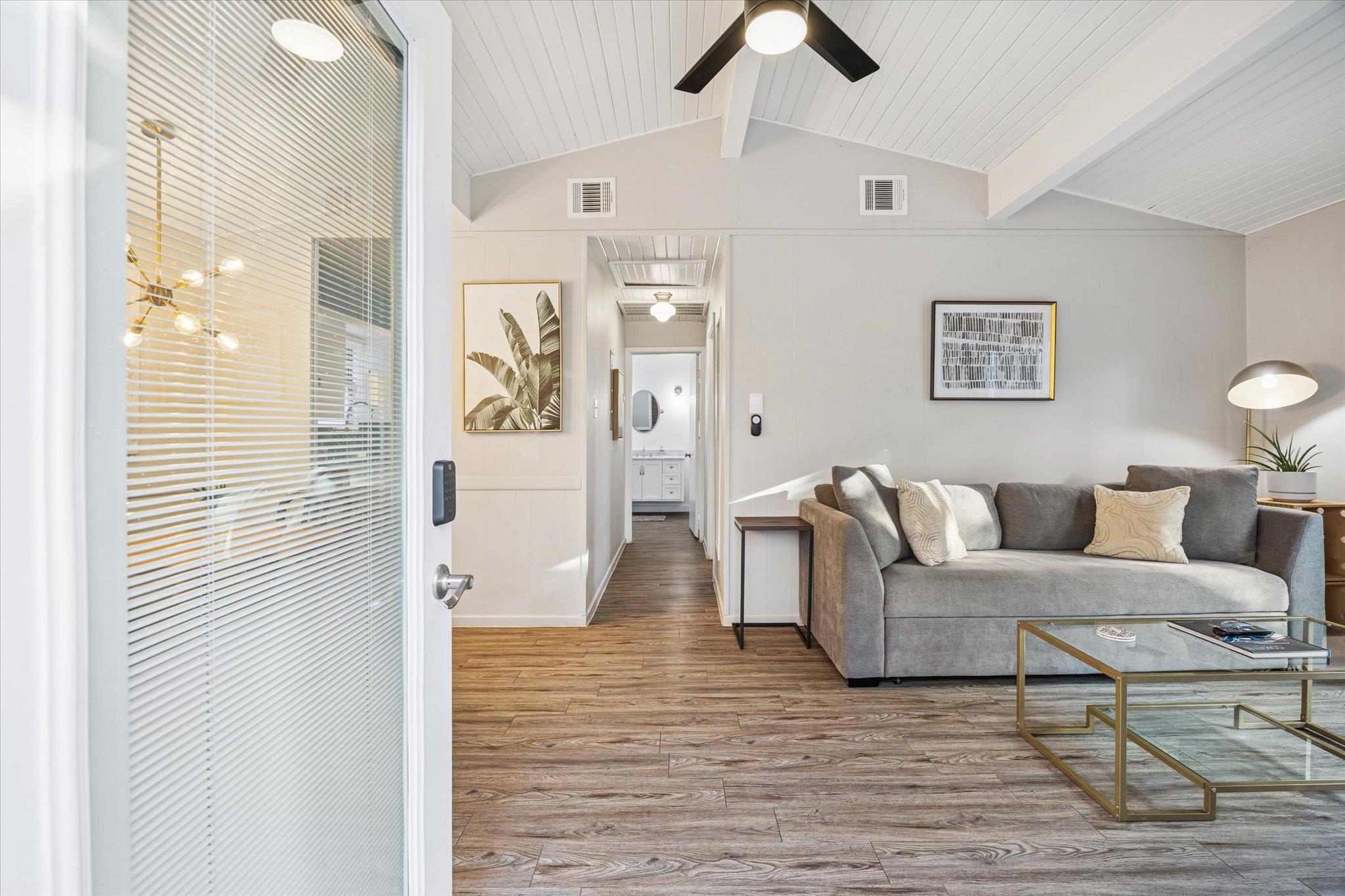 211 Lessin LN #C — photo 5