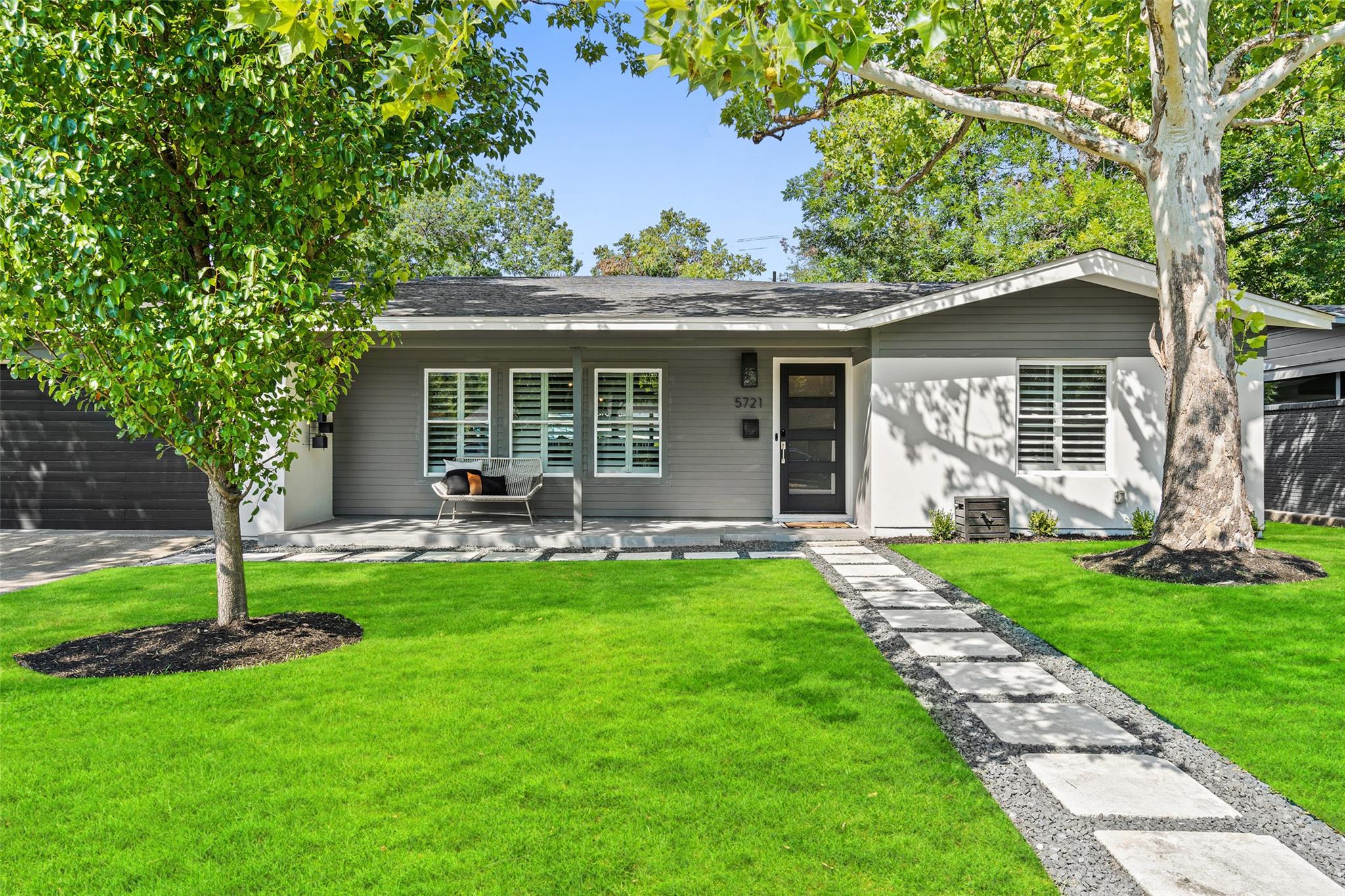 5721 Louise LN — photo 3