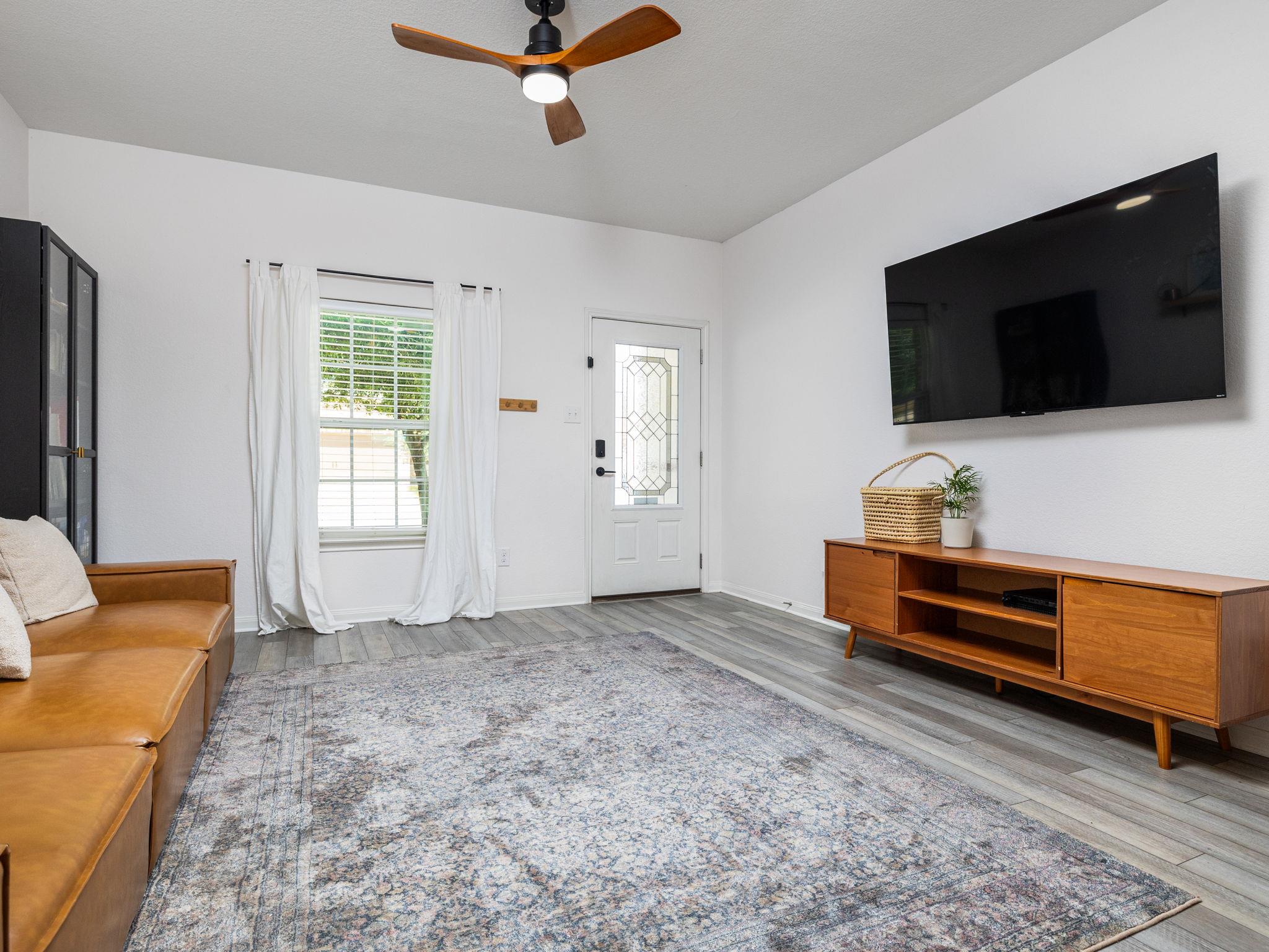 137 Star Spangled DR — photo 4