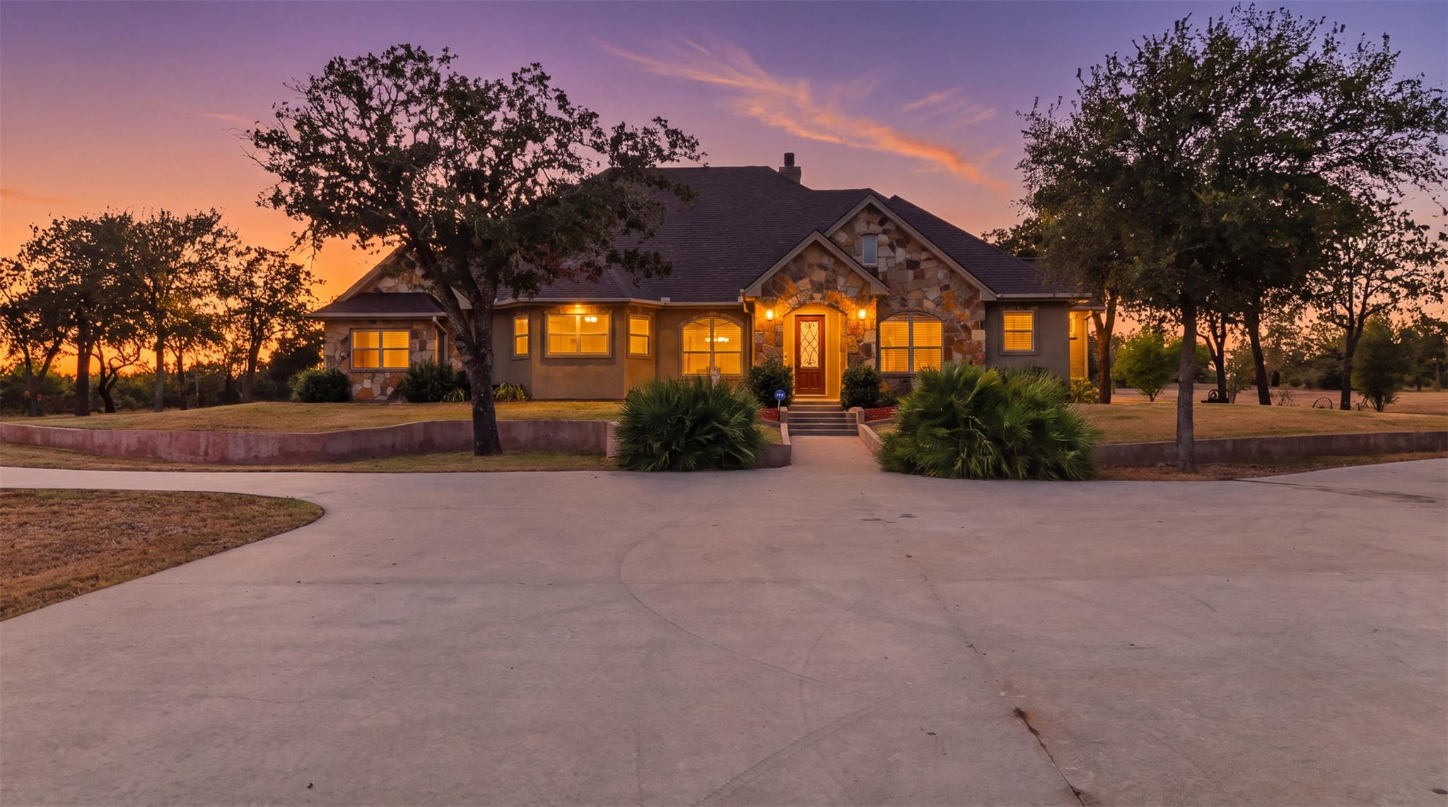 432 Creekwood DR — photo 4