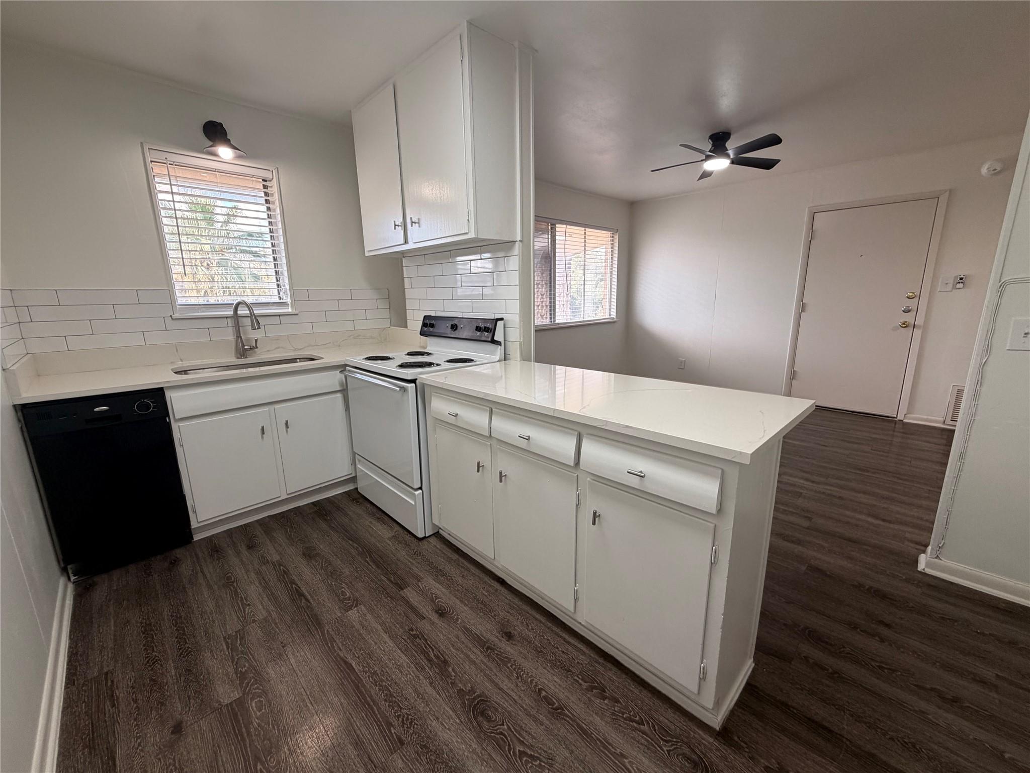3304 Red River ST #204 — photo 3