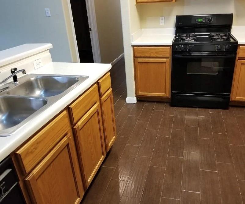 2801 SOUTHAMPTON WAY #A — photo 4