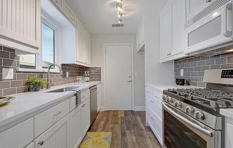 3211 Kittyhawk CV — photo 5