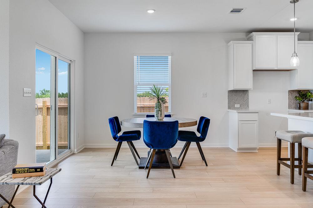 4009 Wynn RD — photo 3