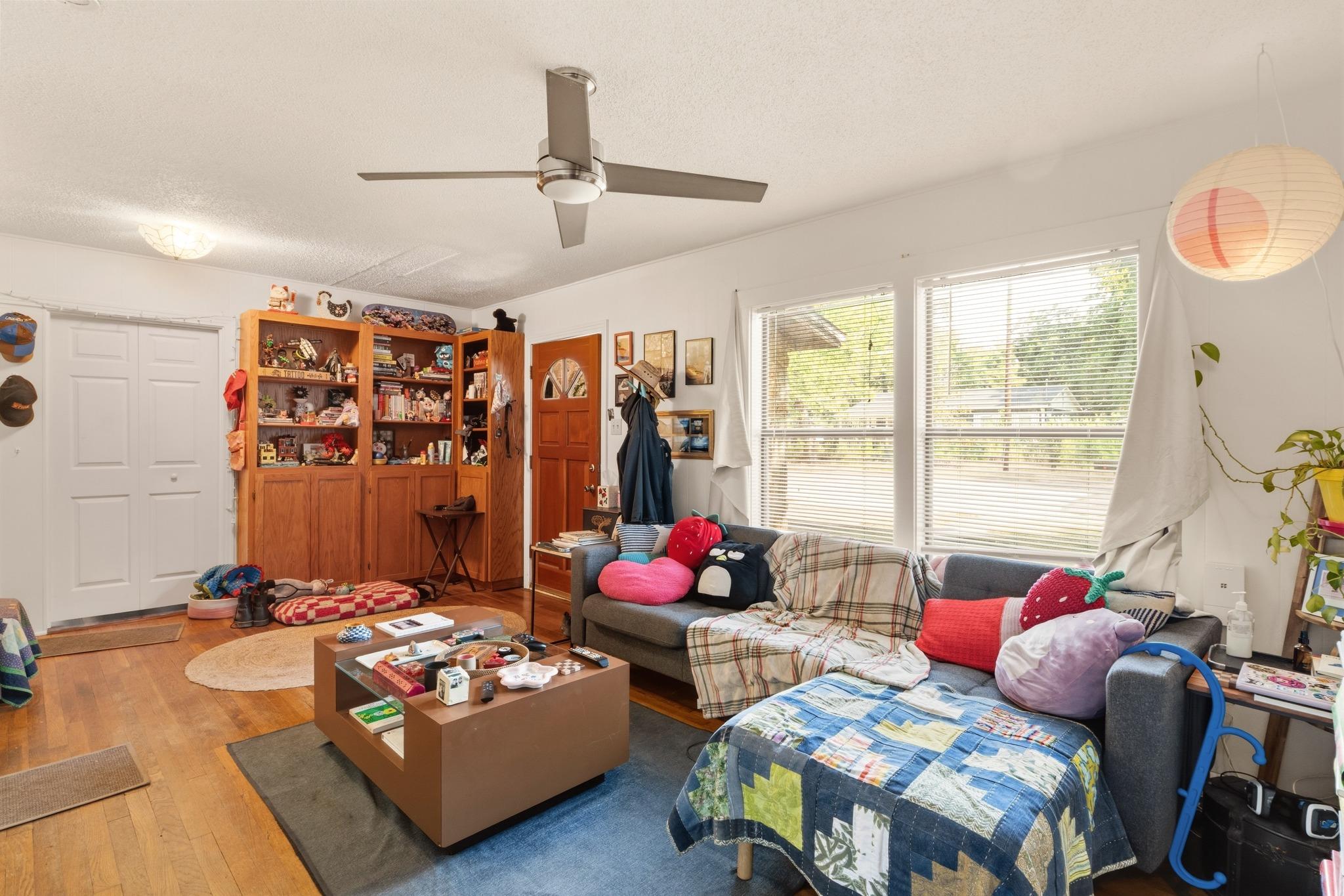 309 Brentwood ST — photo 4