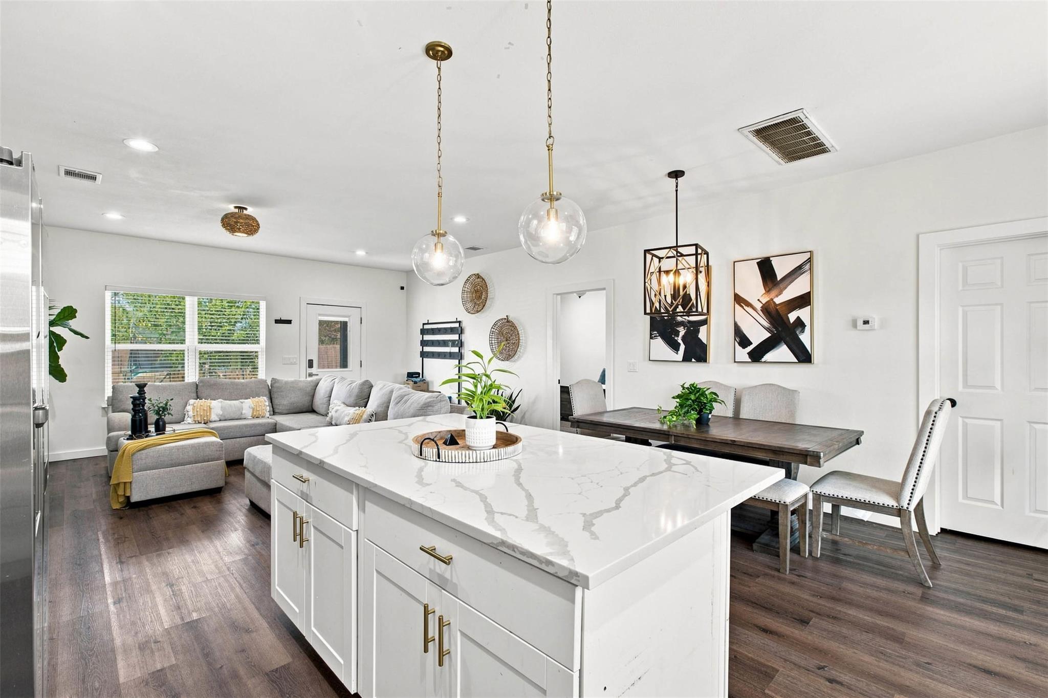 123 Escondido DR — photo 4