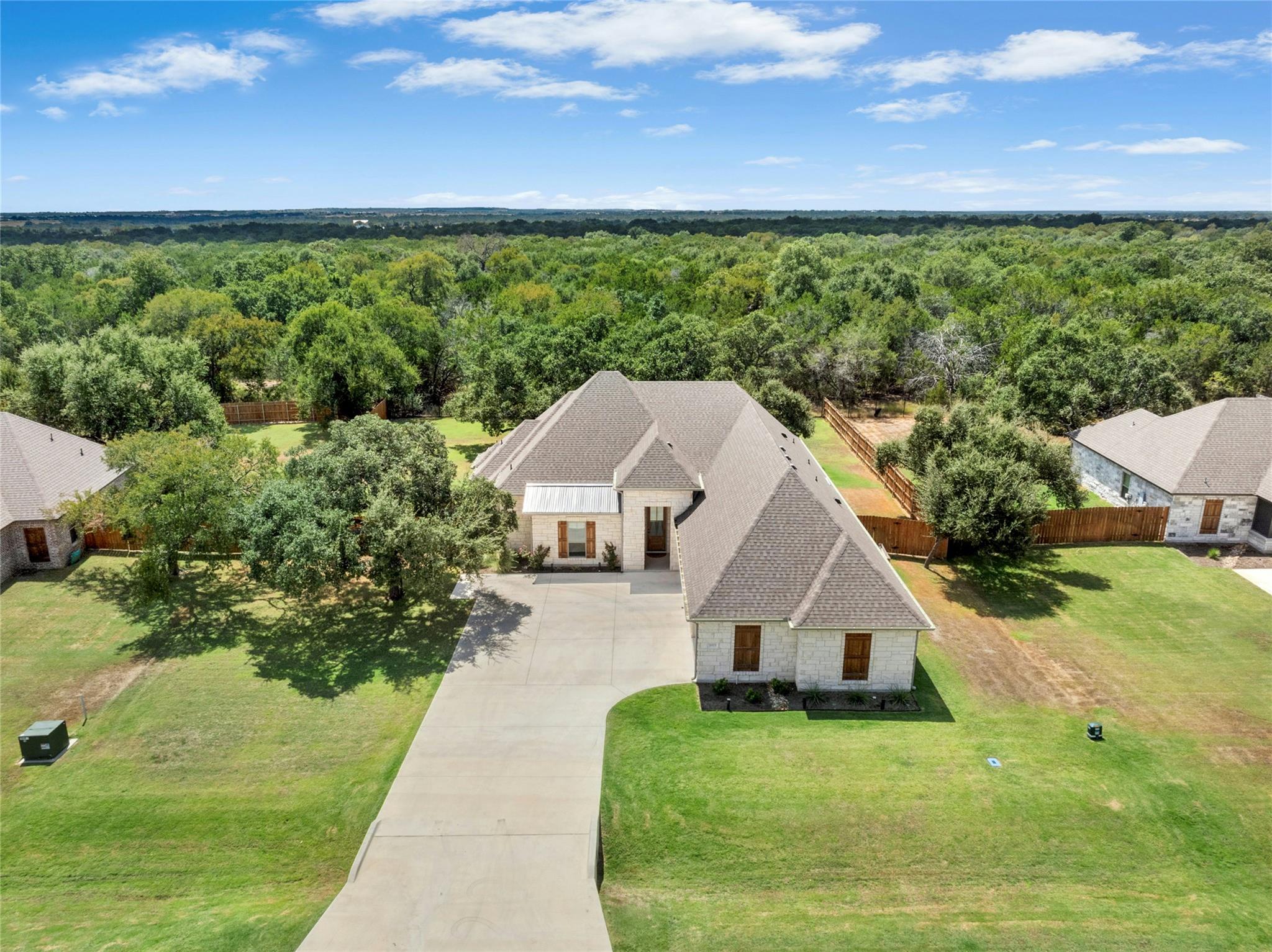 11175 Golden Eagle Ave — photo 3