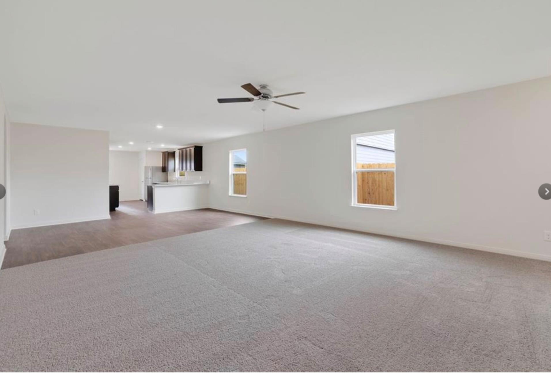 301 Crescent Park DR — photo 3