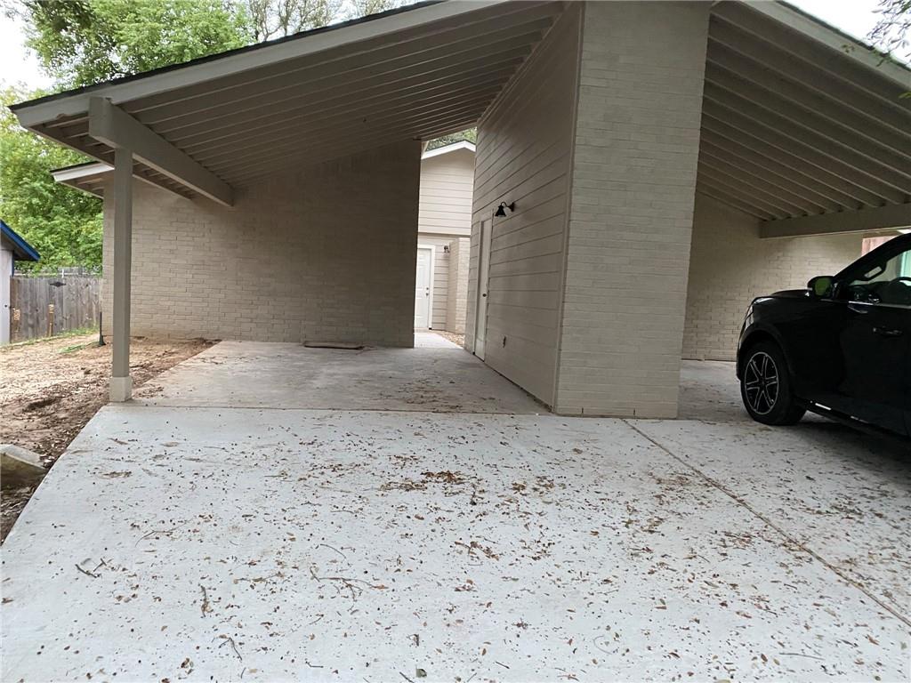 2408 BURLESON CT #A — photo 3