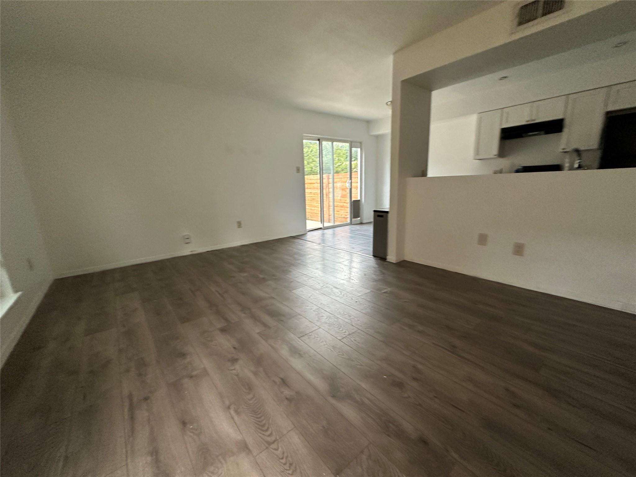 6003 Cougar DR #D — photo 3