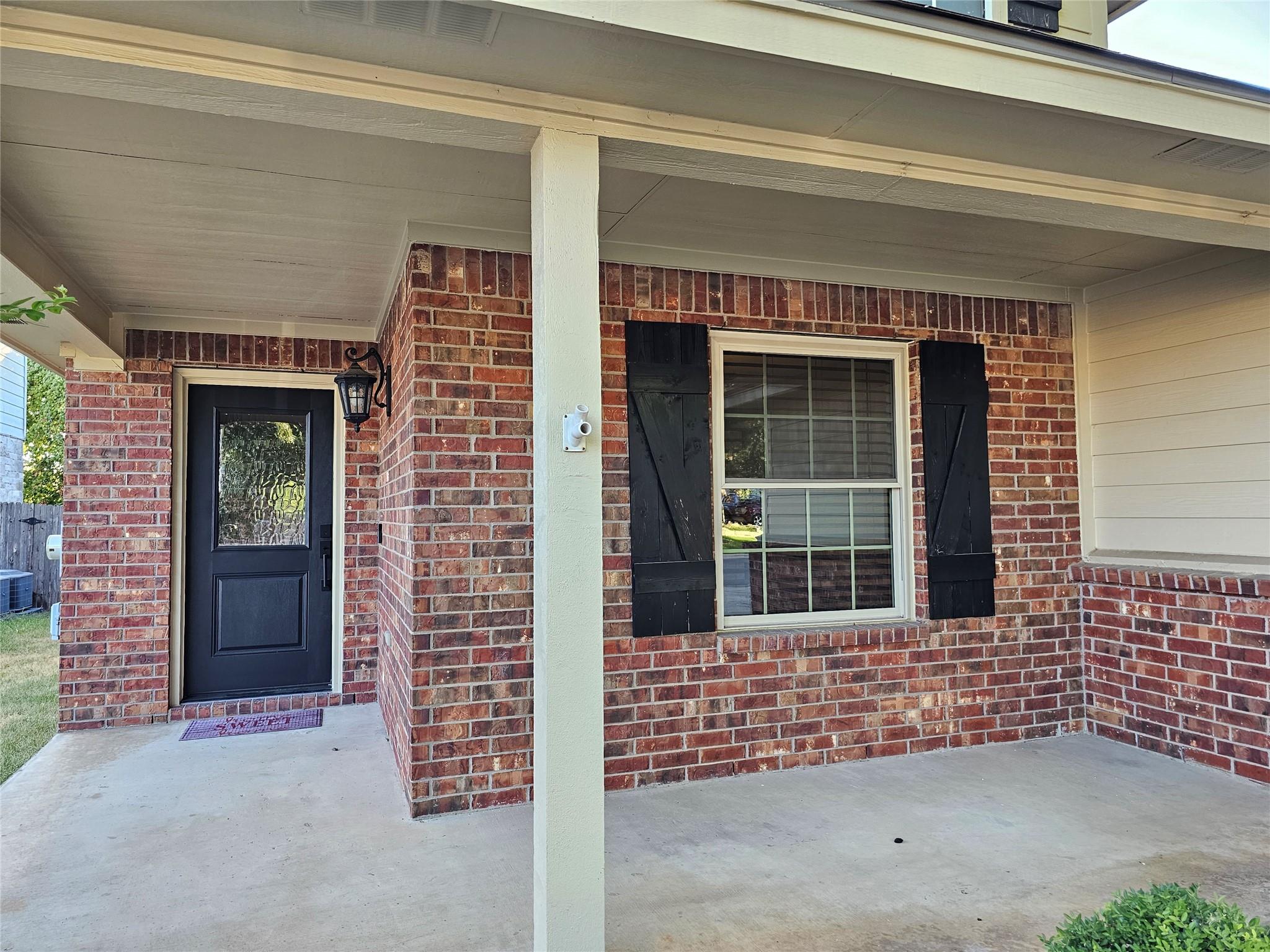 3932 Haleys WAY — photo 4
