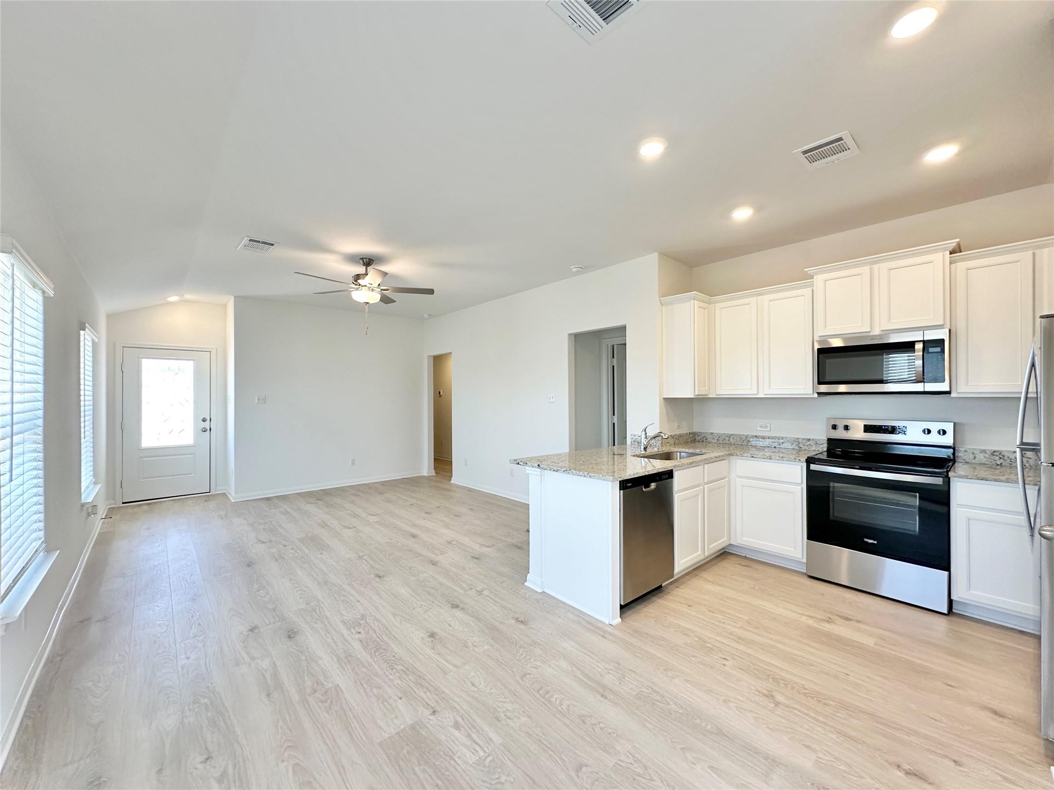 108 Captain Dooley LN — photo 3
