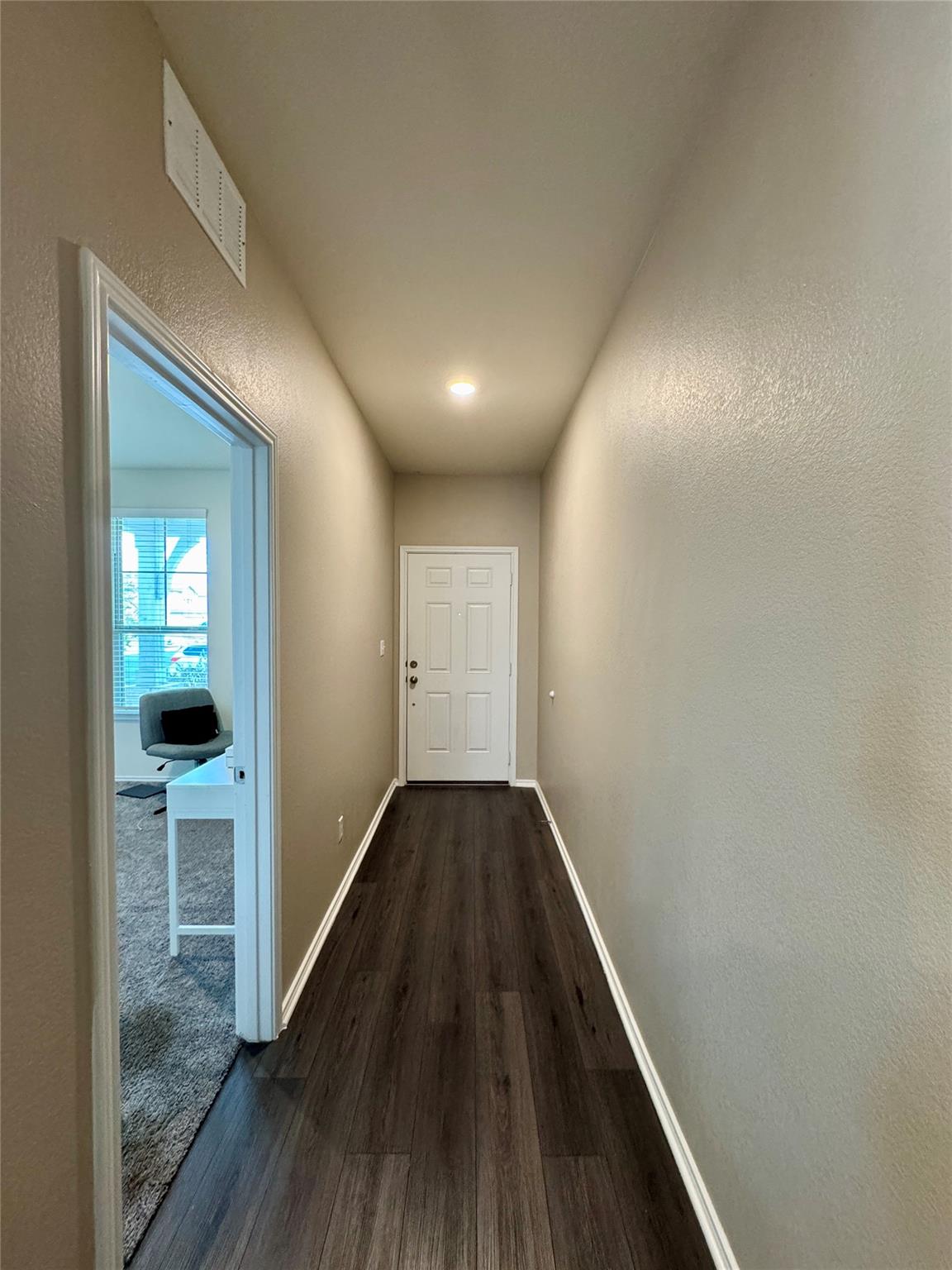 121 English Oak ST — photo 3