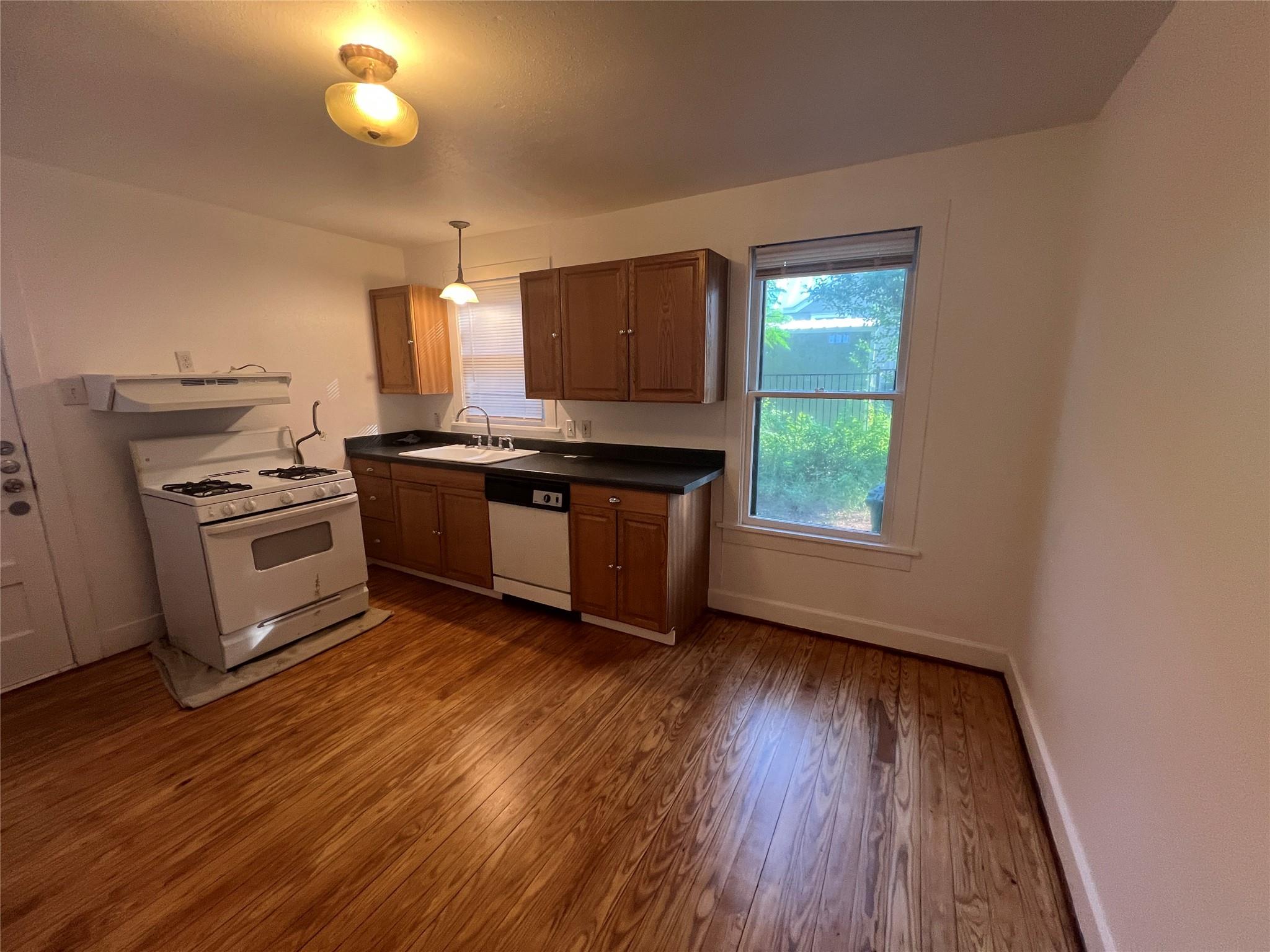 5004 Avenue F Ave — photo 5