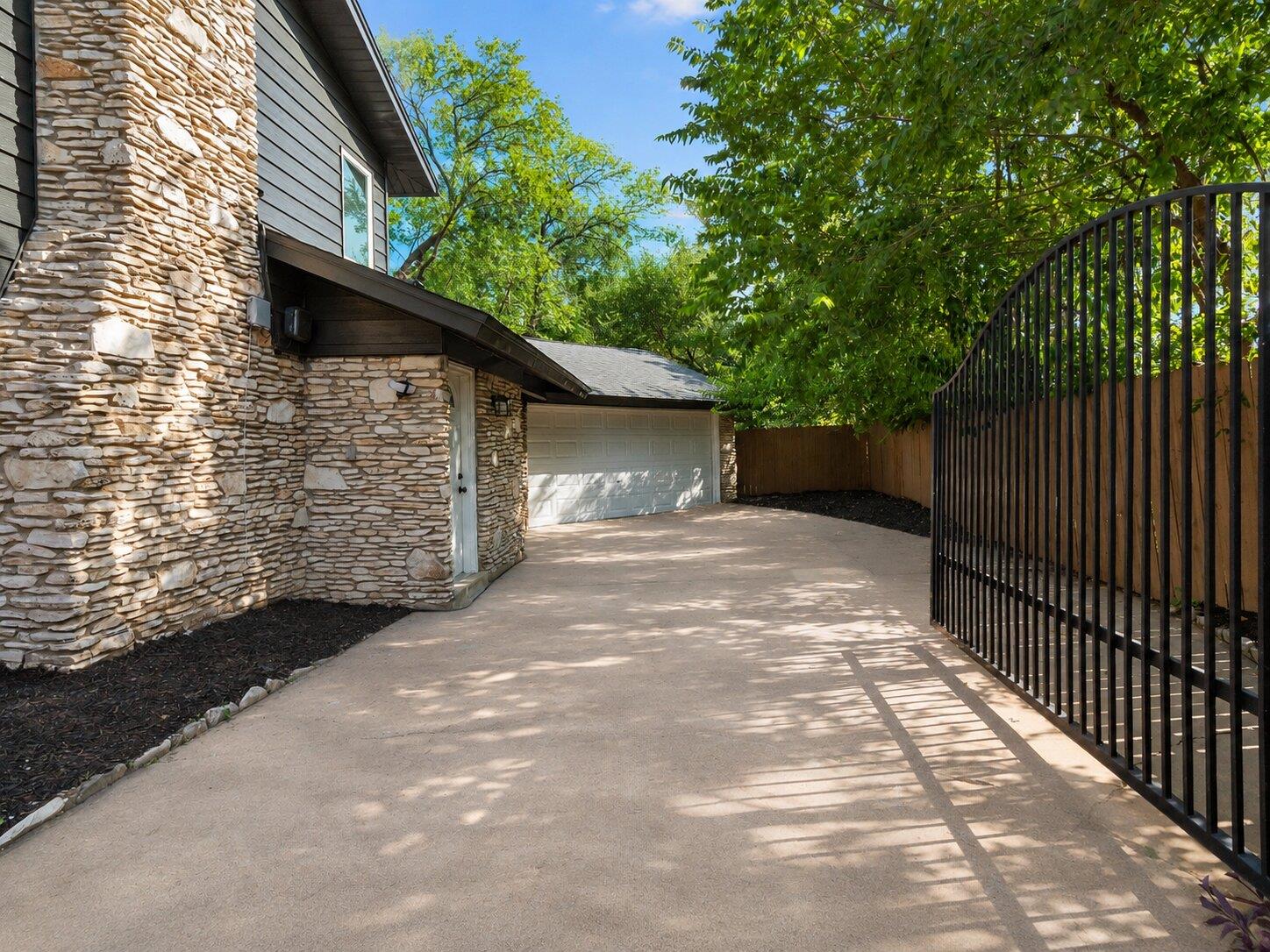 3105 Borden RD — photo 3