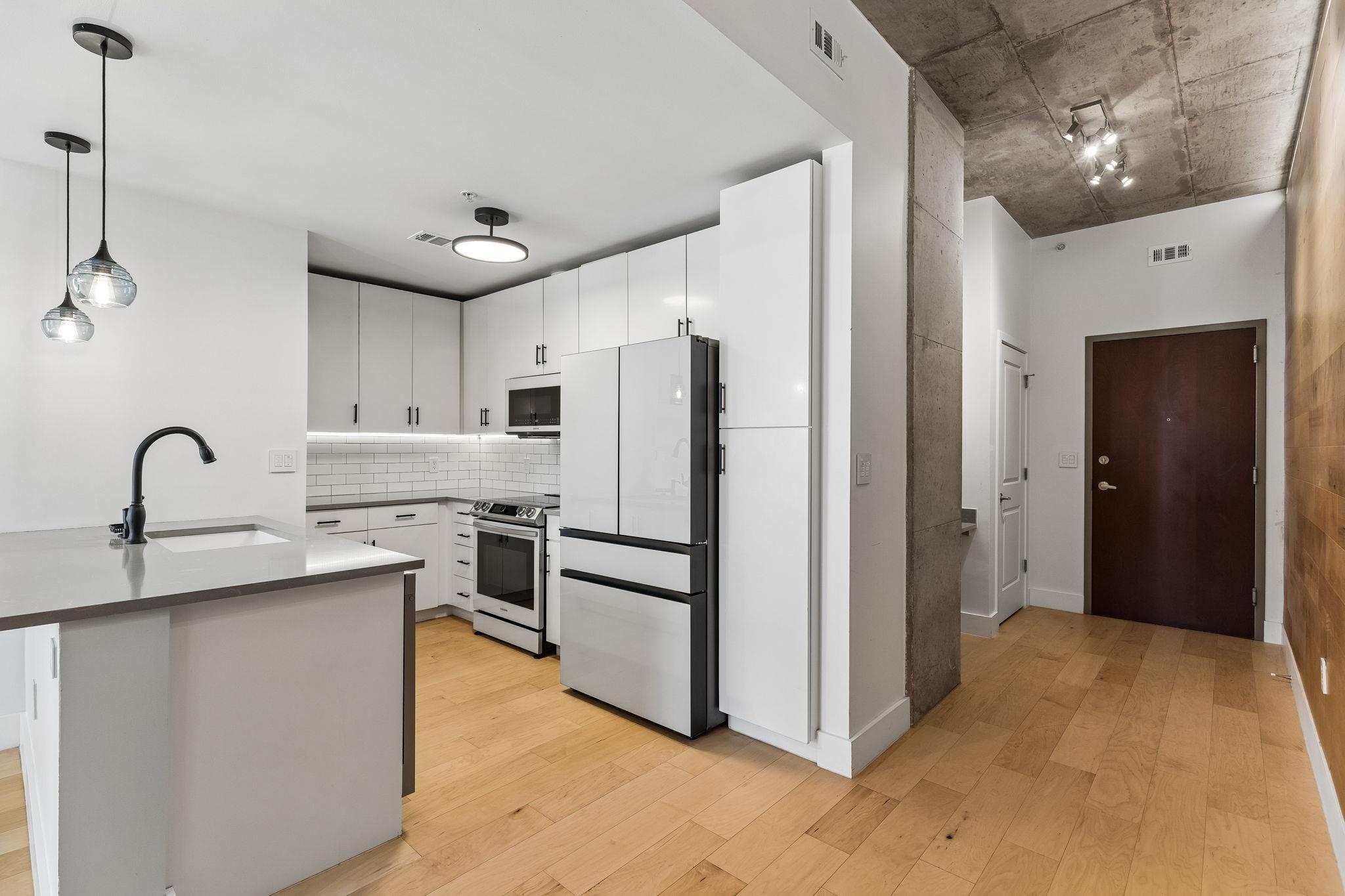 360 Nueces ST #1114 — photo 3