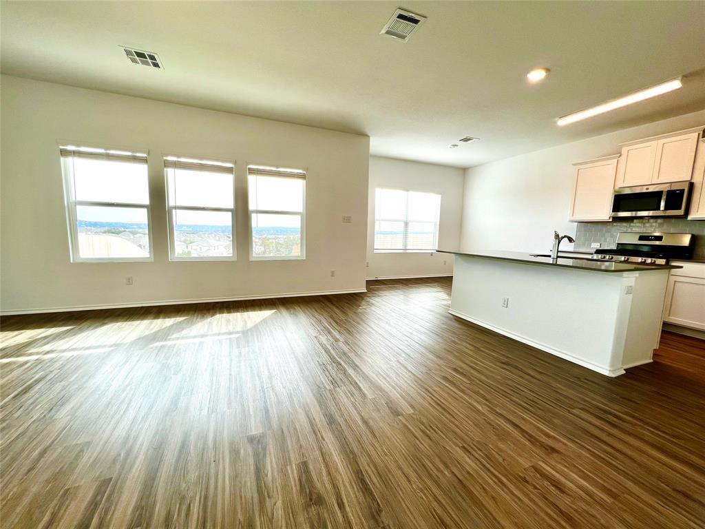 8001 Copper Prairie BND — photo 5