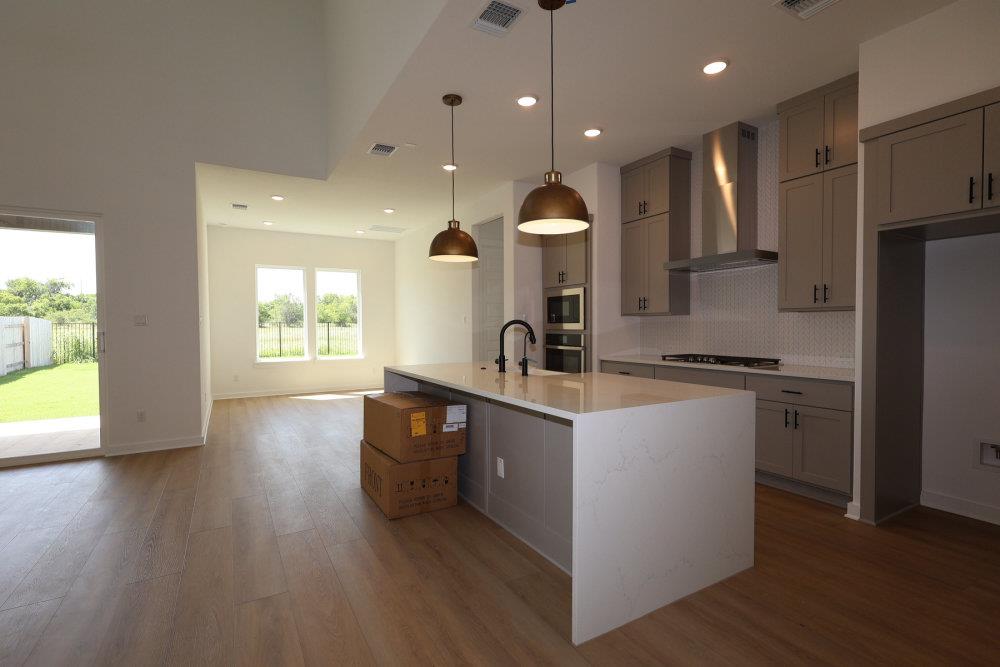2728 Cressman CV — photo 3