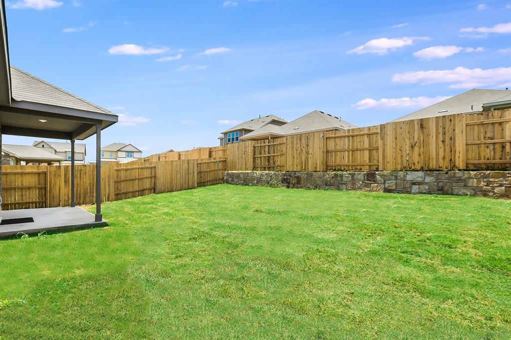 526 Purple Heart DR — photo 5