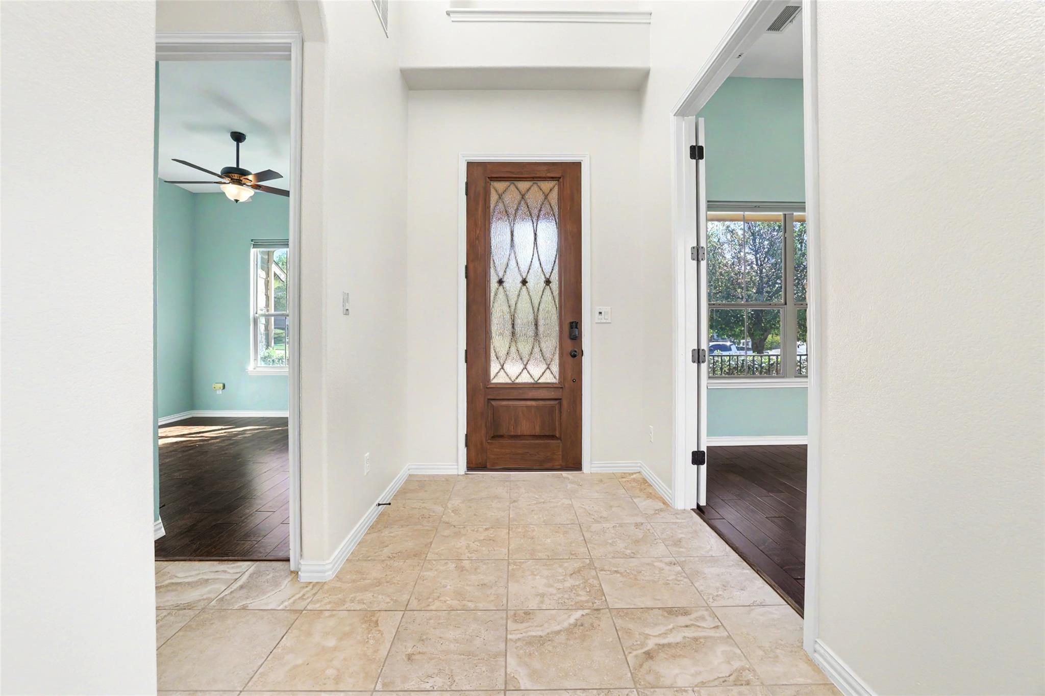 1020 Winding Way DR — photo 3