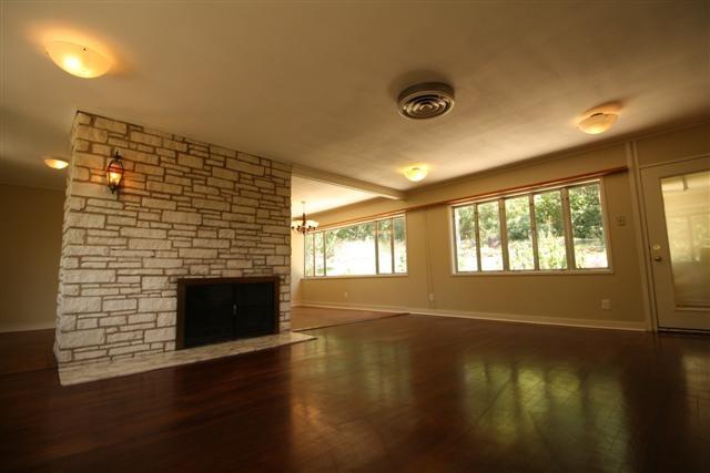 2410 Pemberton PKWY — photo 3