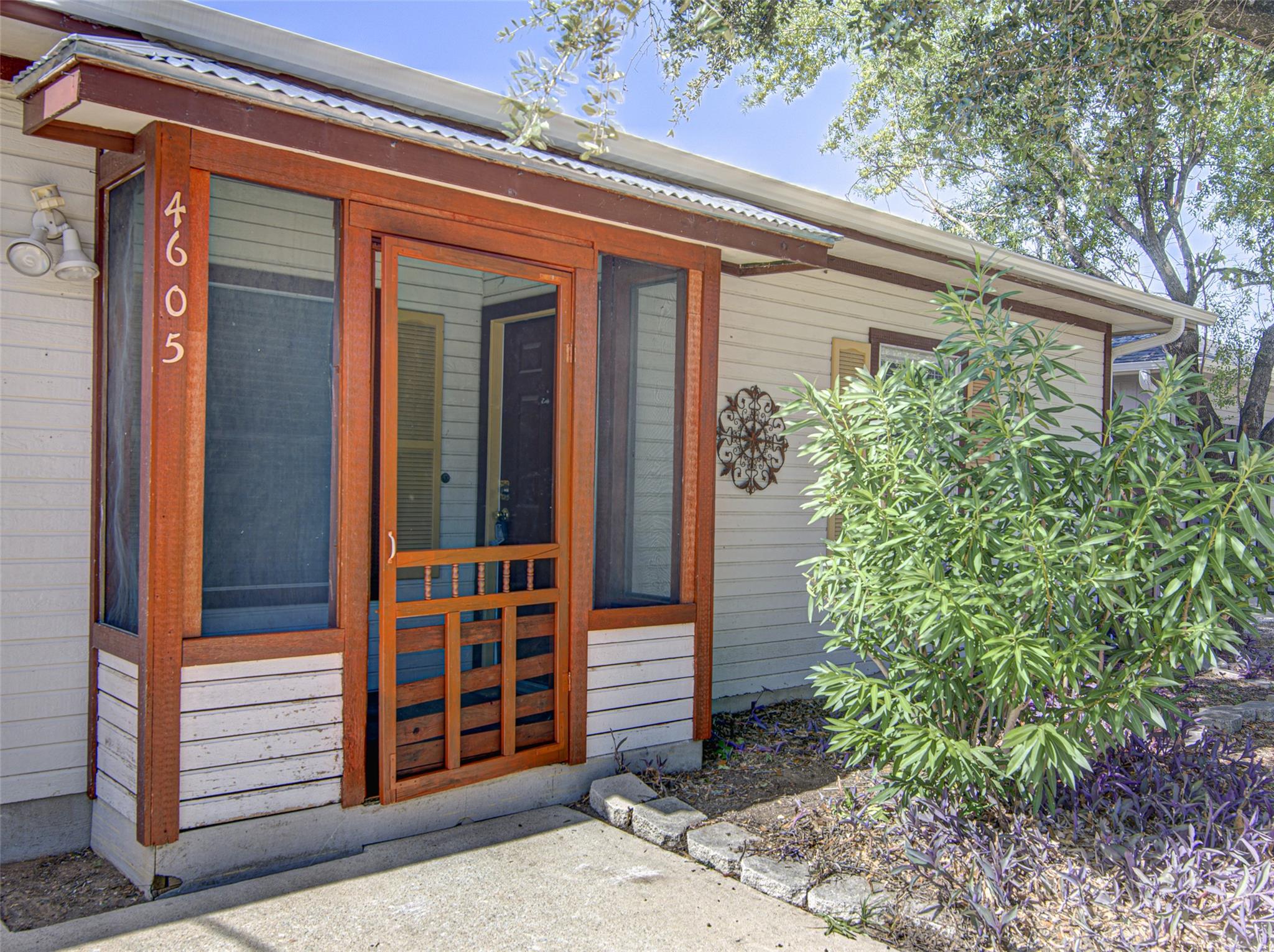4605 Ribbecke Ave — photo 3