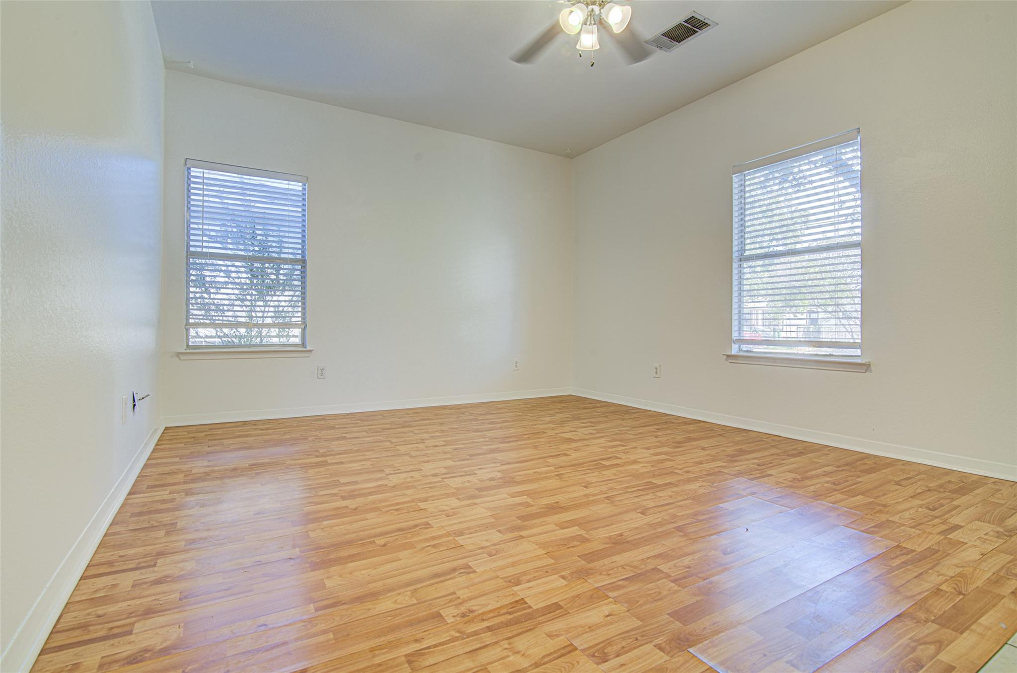 4605 Ribbecke Ave — photo 5