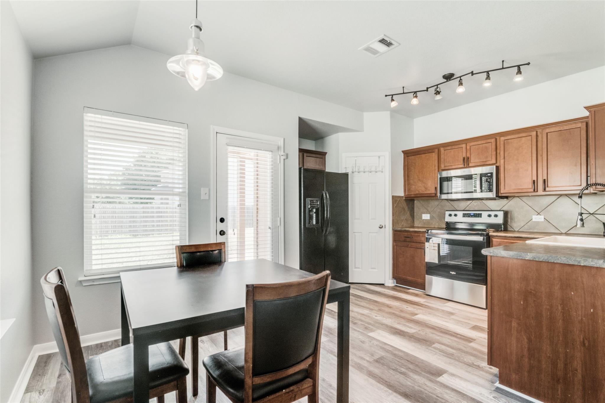 179 Valero DR — photo 3