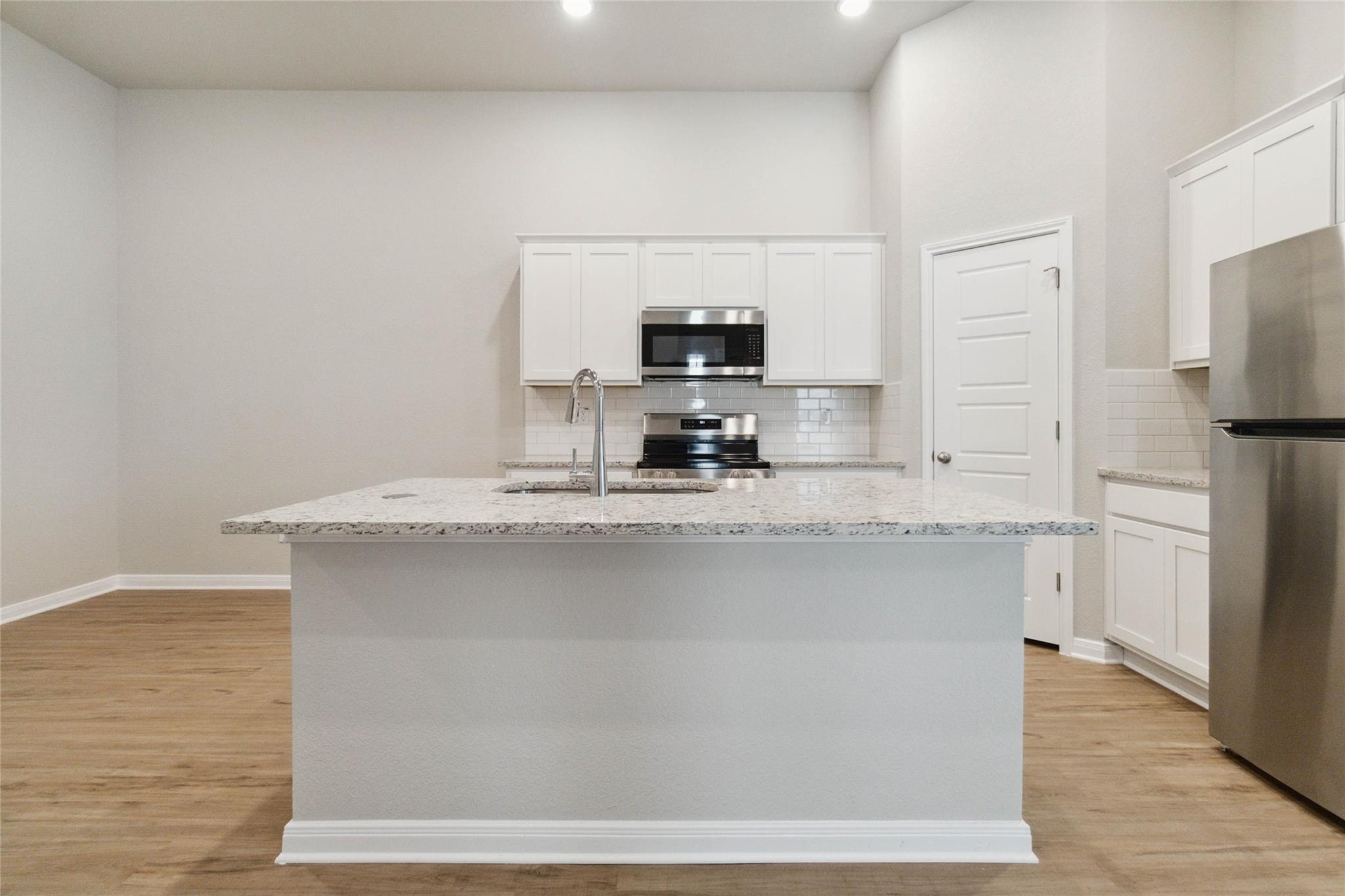 198 Schrader DR #Unit B — photo 5