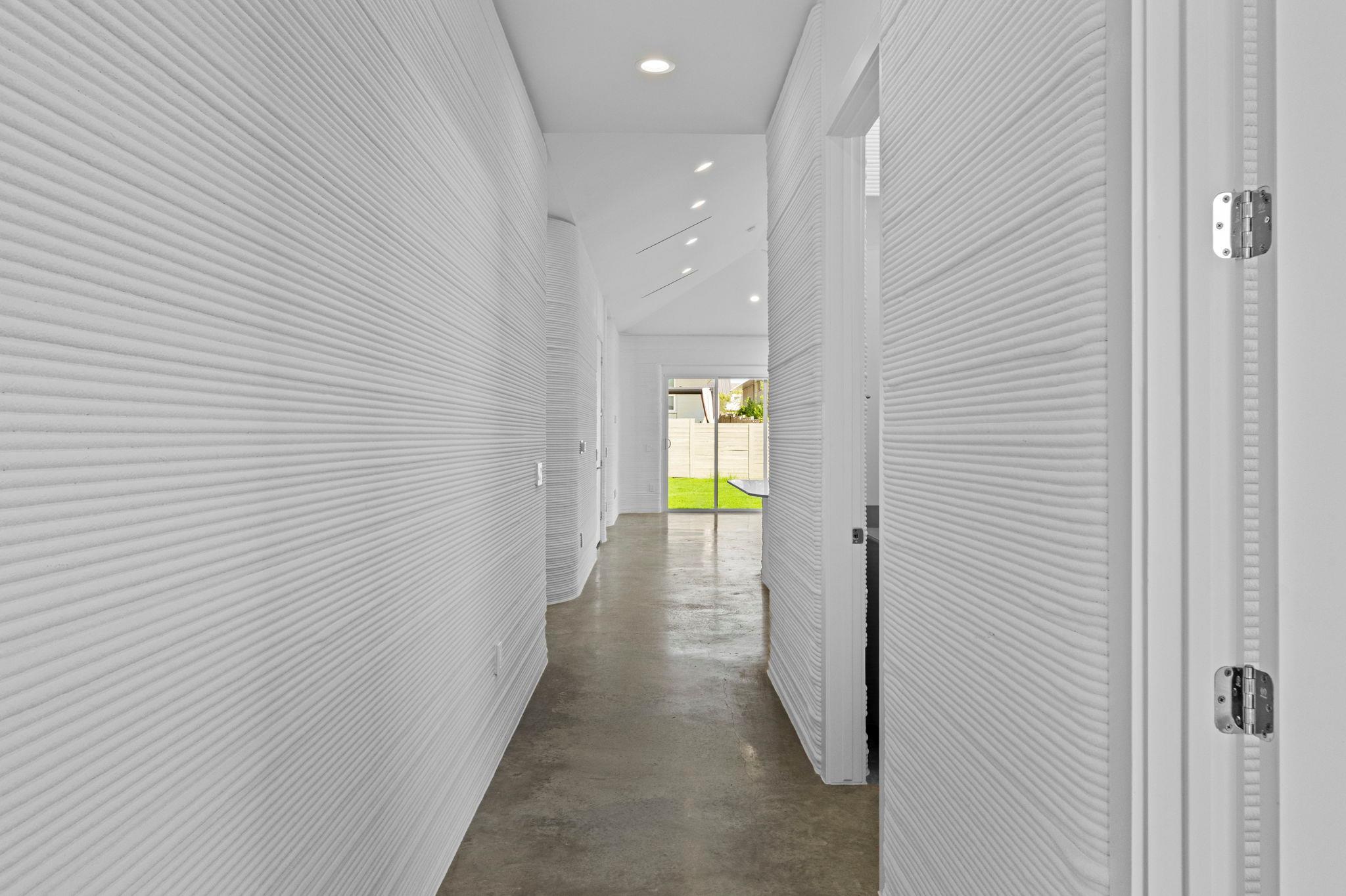 105 Rough Creek RD — photo 3