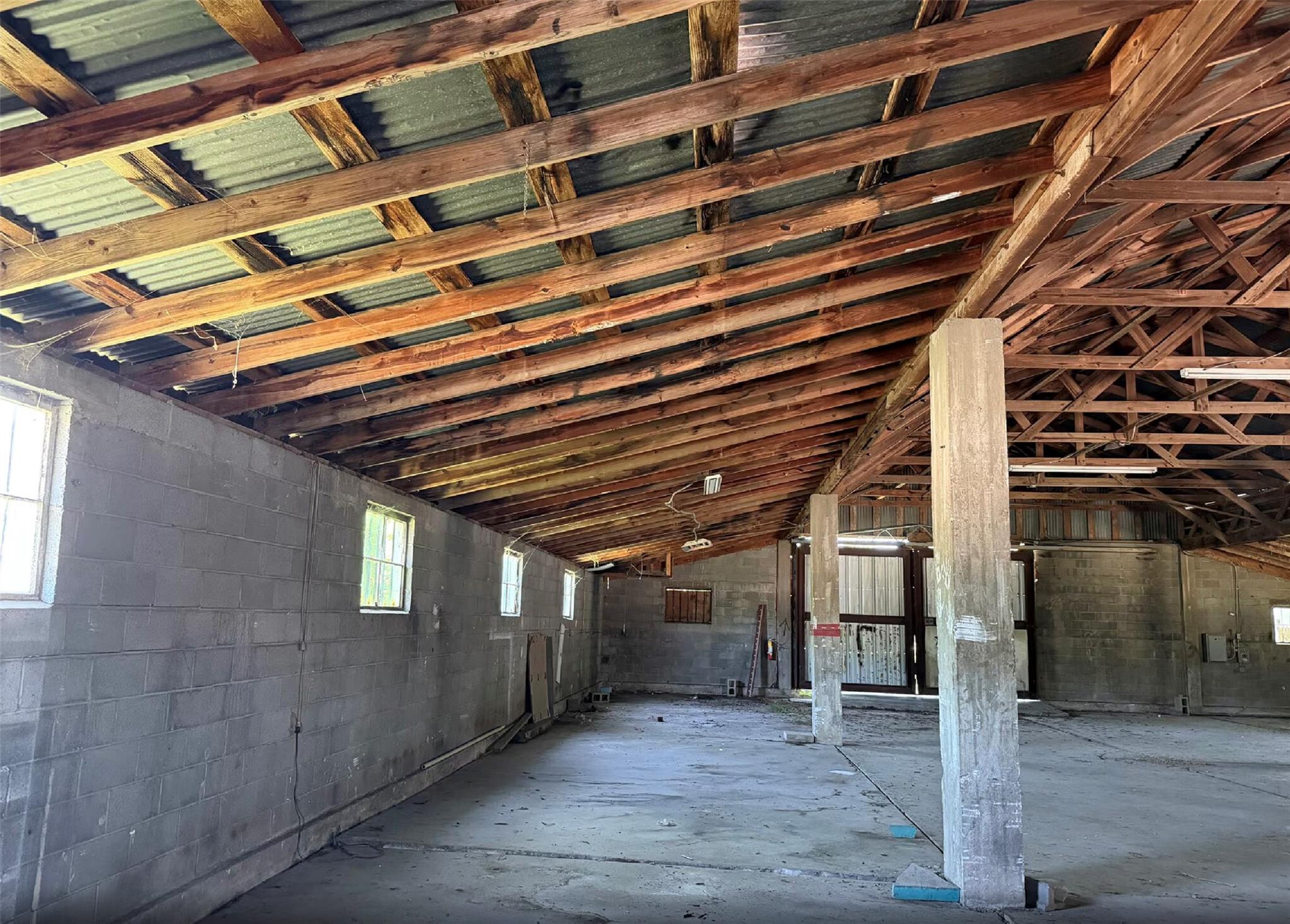 1940 Austin Ave — photo 3