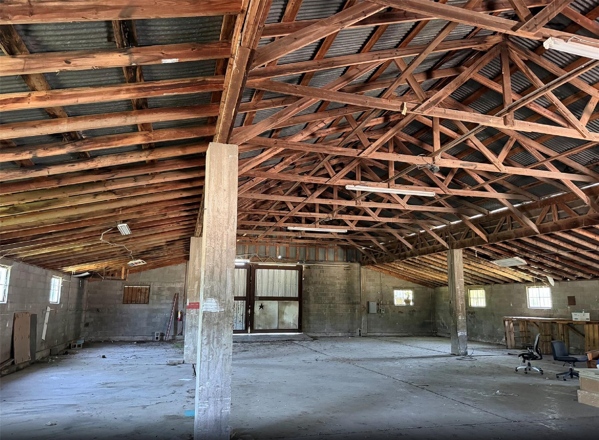 1940 Austin Ave — photo 4