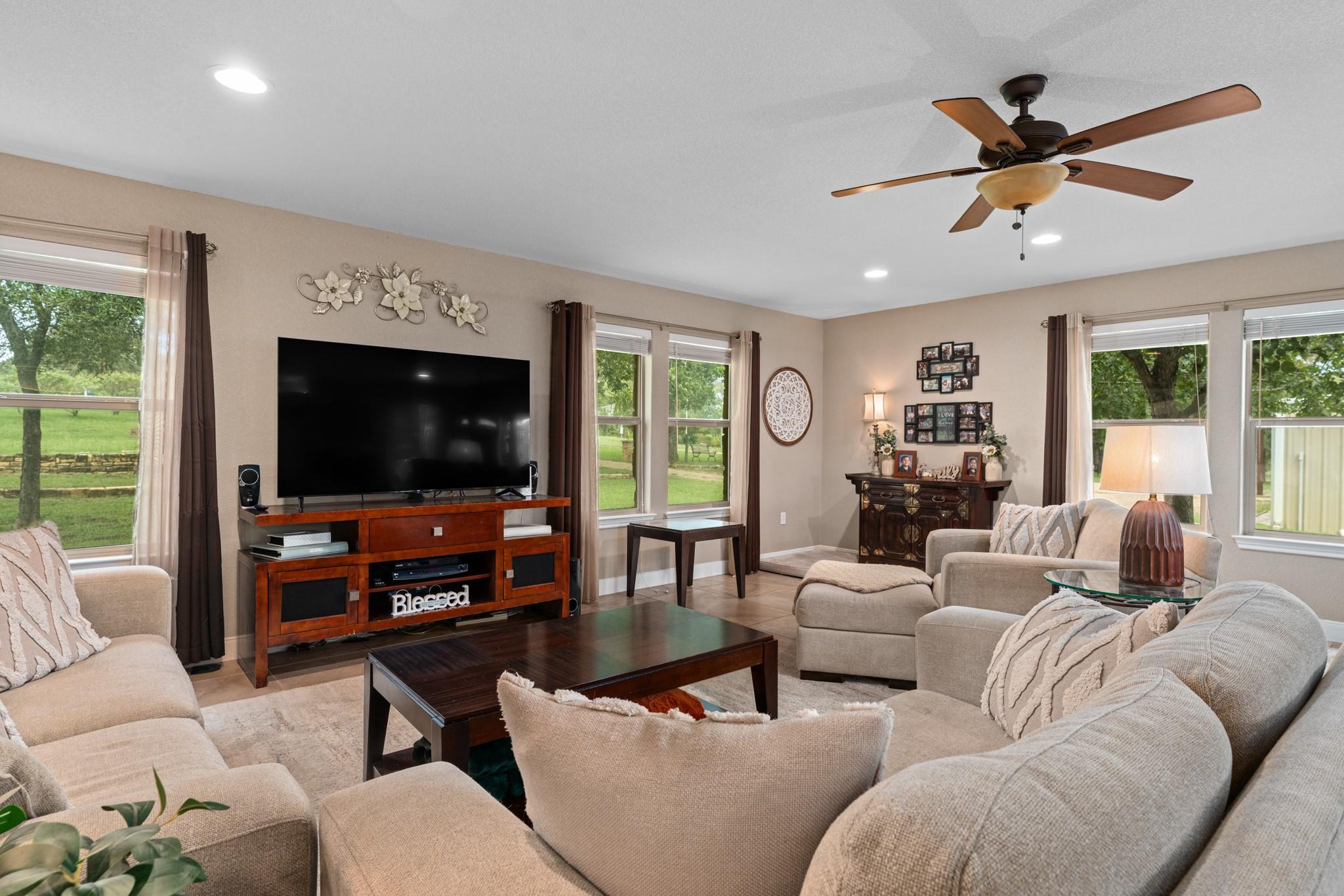 119 Saddle CT — photo 3