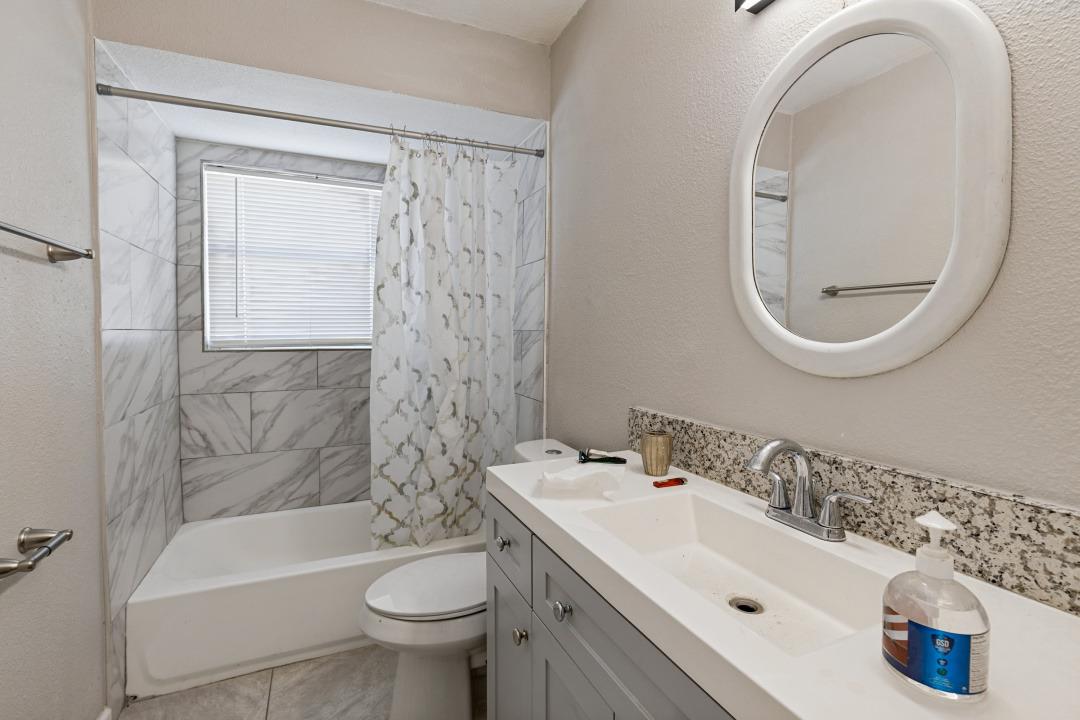 4709 Baton Rouge ST — photo 3